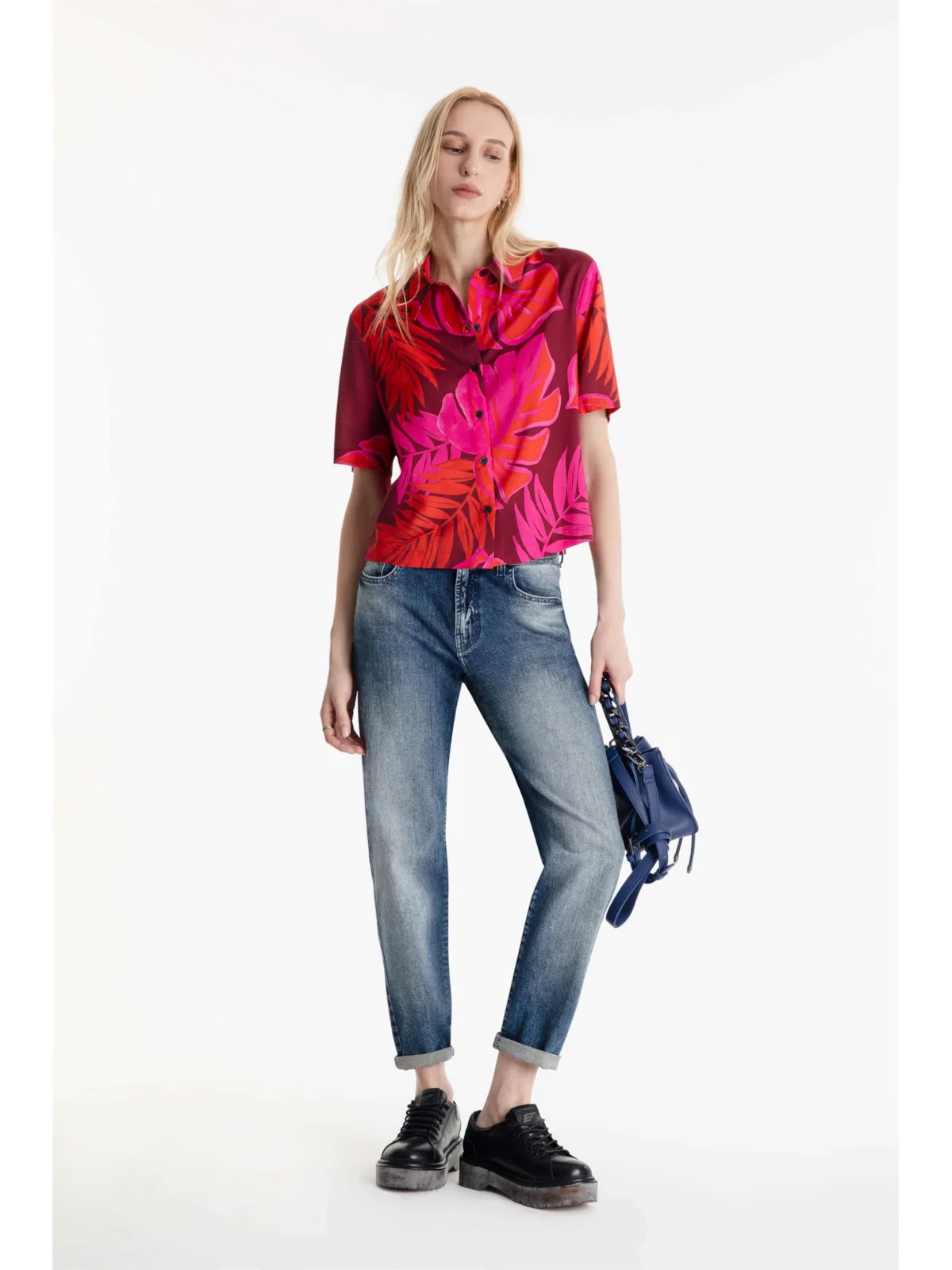 Calça Jeans Dark Sea Elastic Mom 1863-Lav.Medio C/ Grampos — imagem 1