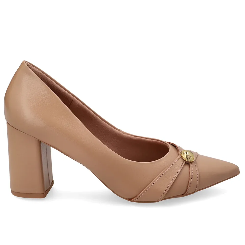 Scarpin Em Couro Bege Com Salto Bloco E Enfeite