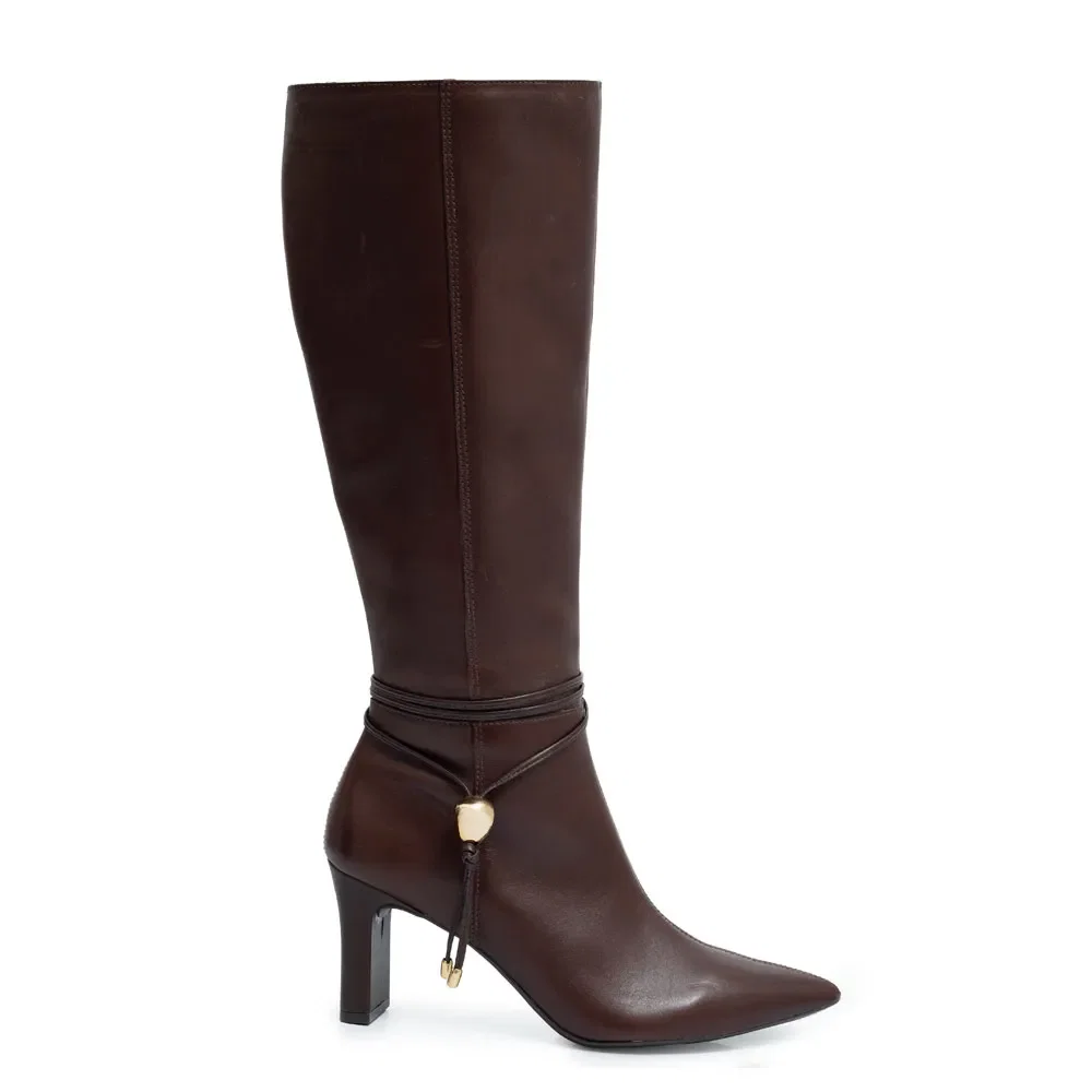 Bota Marrom Couro Enfeite