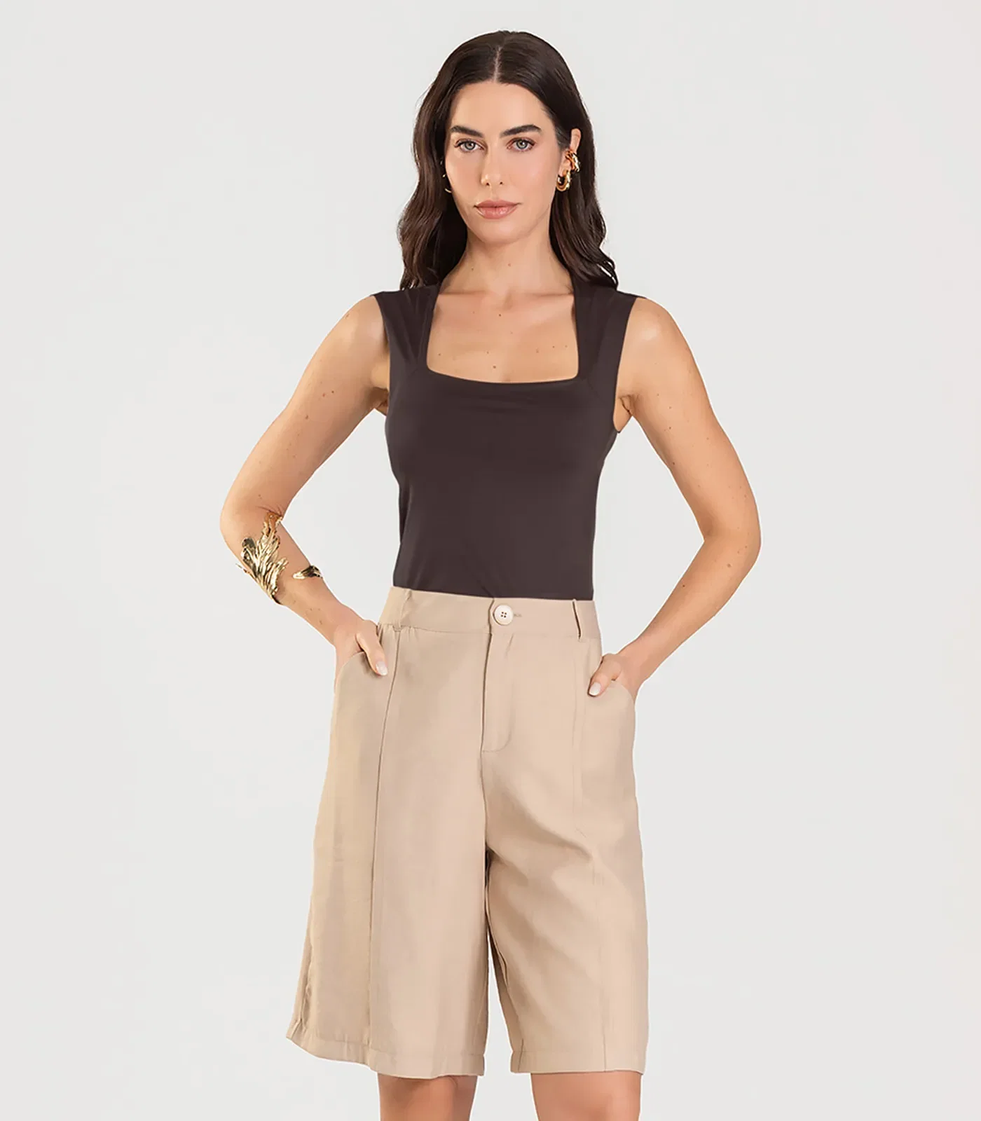 Blusa Feminina Com Decote Quadrado Dianna Marrom