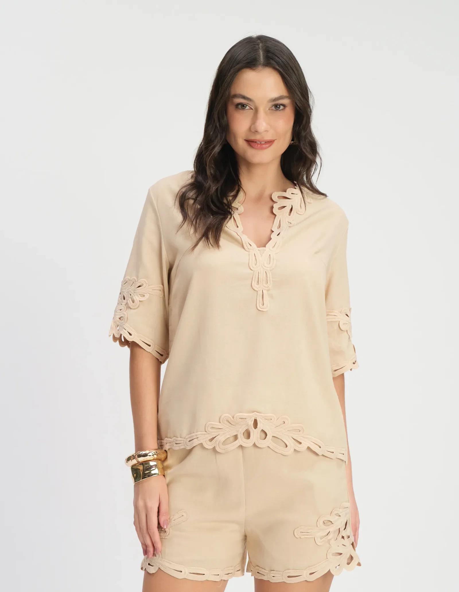 Blusa Manga 3/4 Detalhe Guipir - Areia — imagem 1