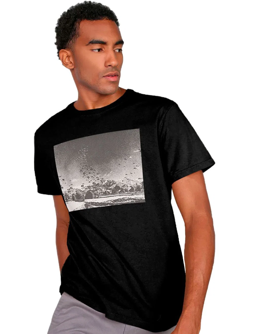 Camiseta Reserva Masculina Woodpecker Parachutes Preta