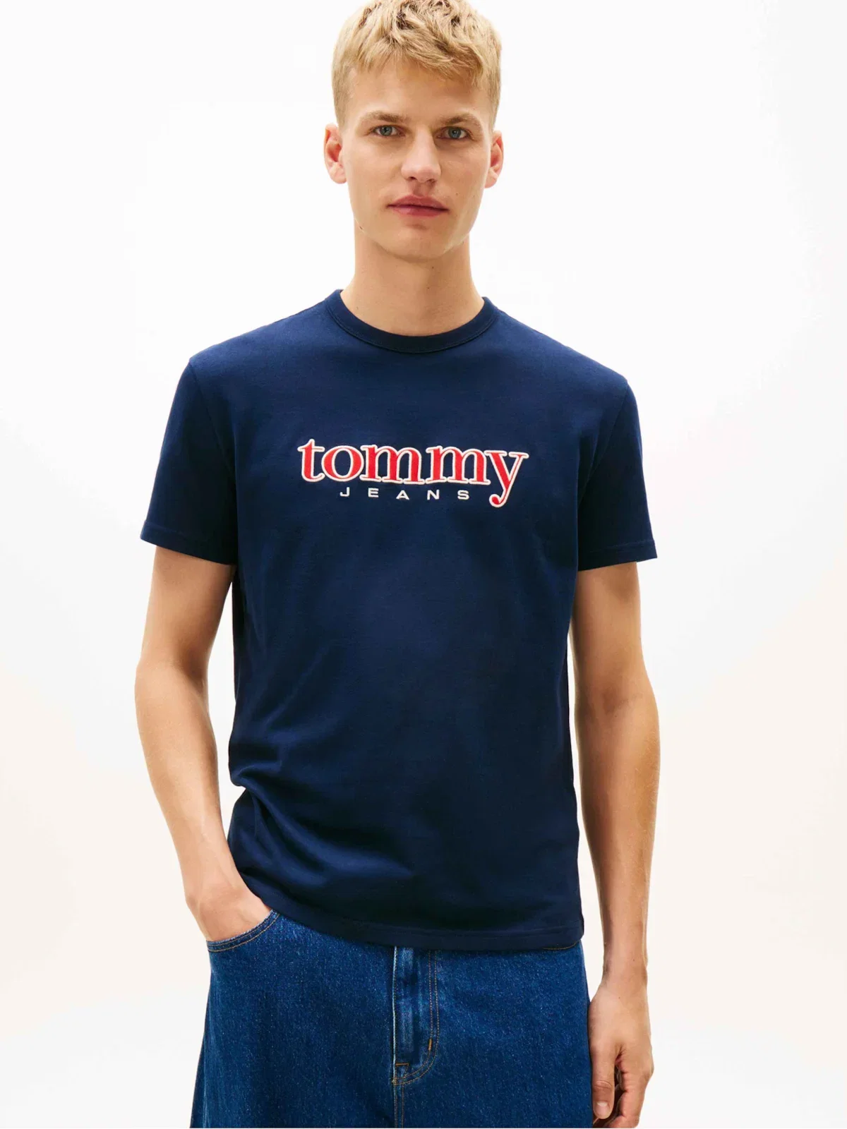 Camiseta de Malha com Aplicação de Logo