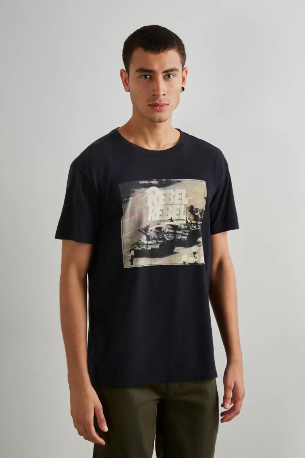 Camiseta Estampada Rebel