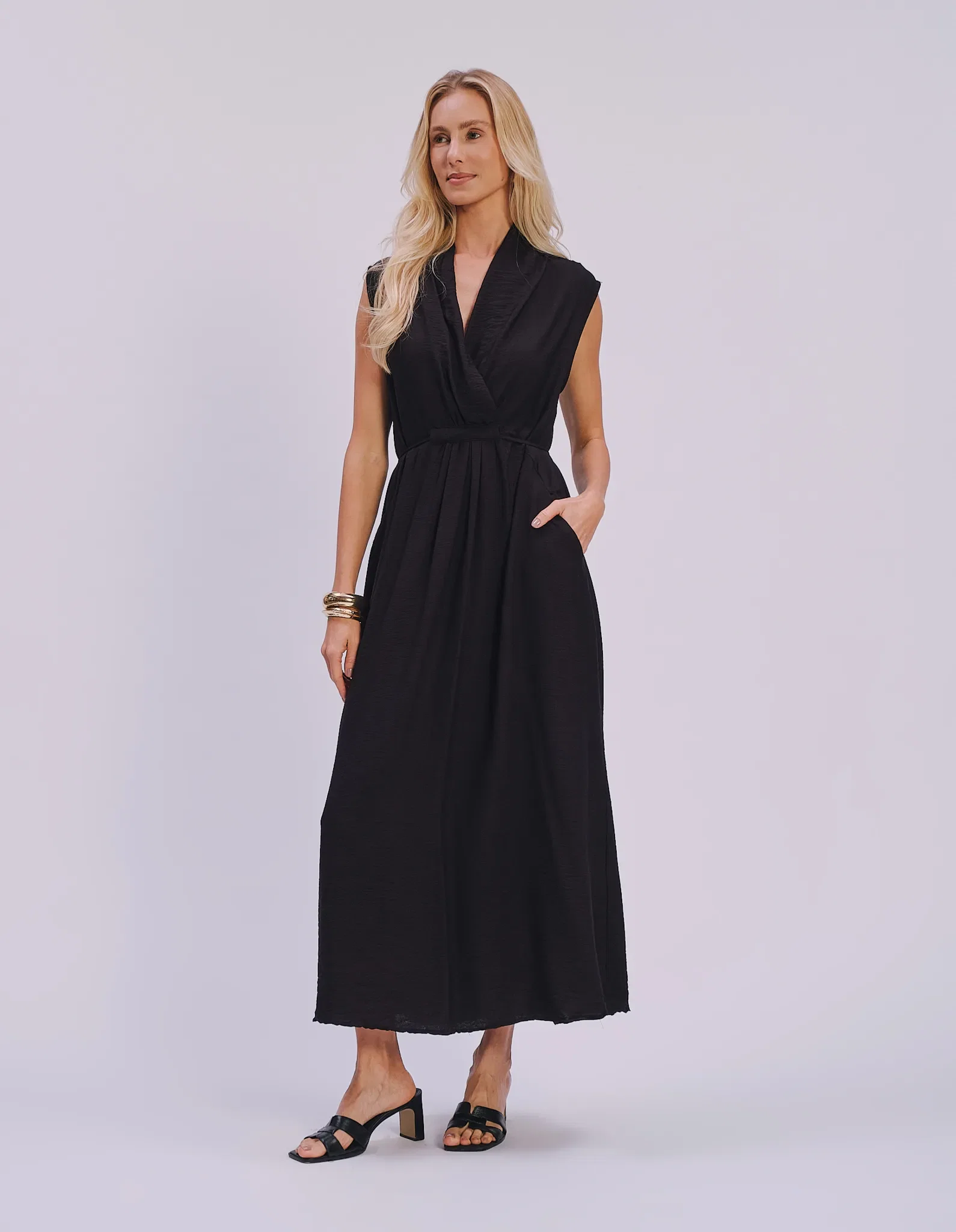 Vestido Longo Decote Transpassado - Preto