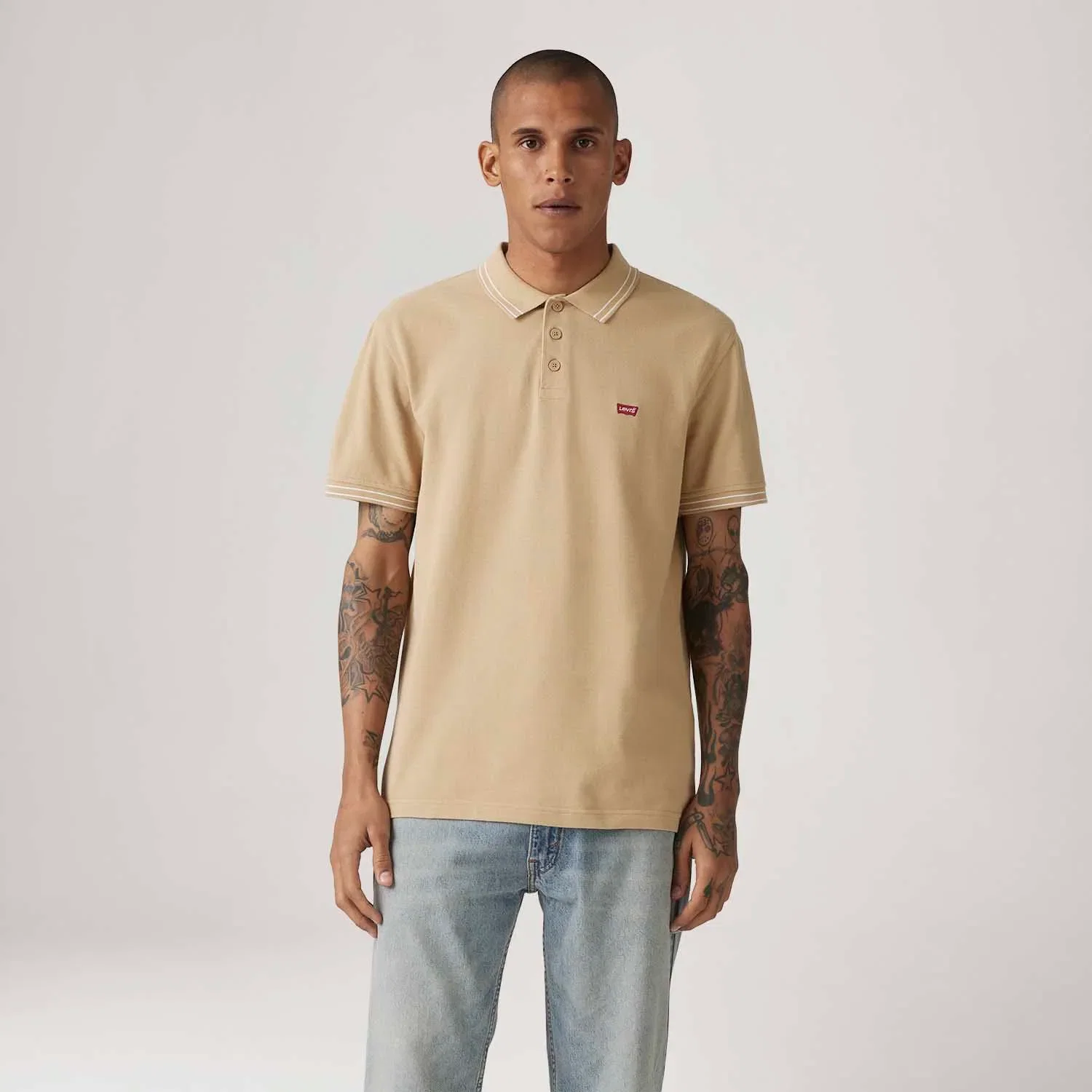 Polo Levi's® Housemark Bege Manga Curta — imagem 1