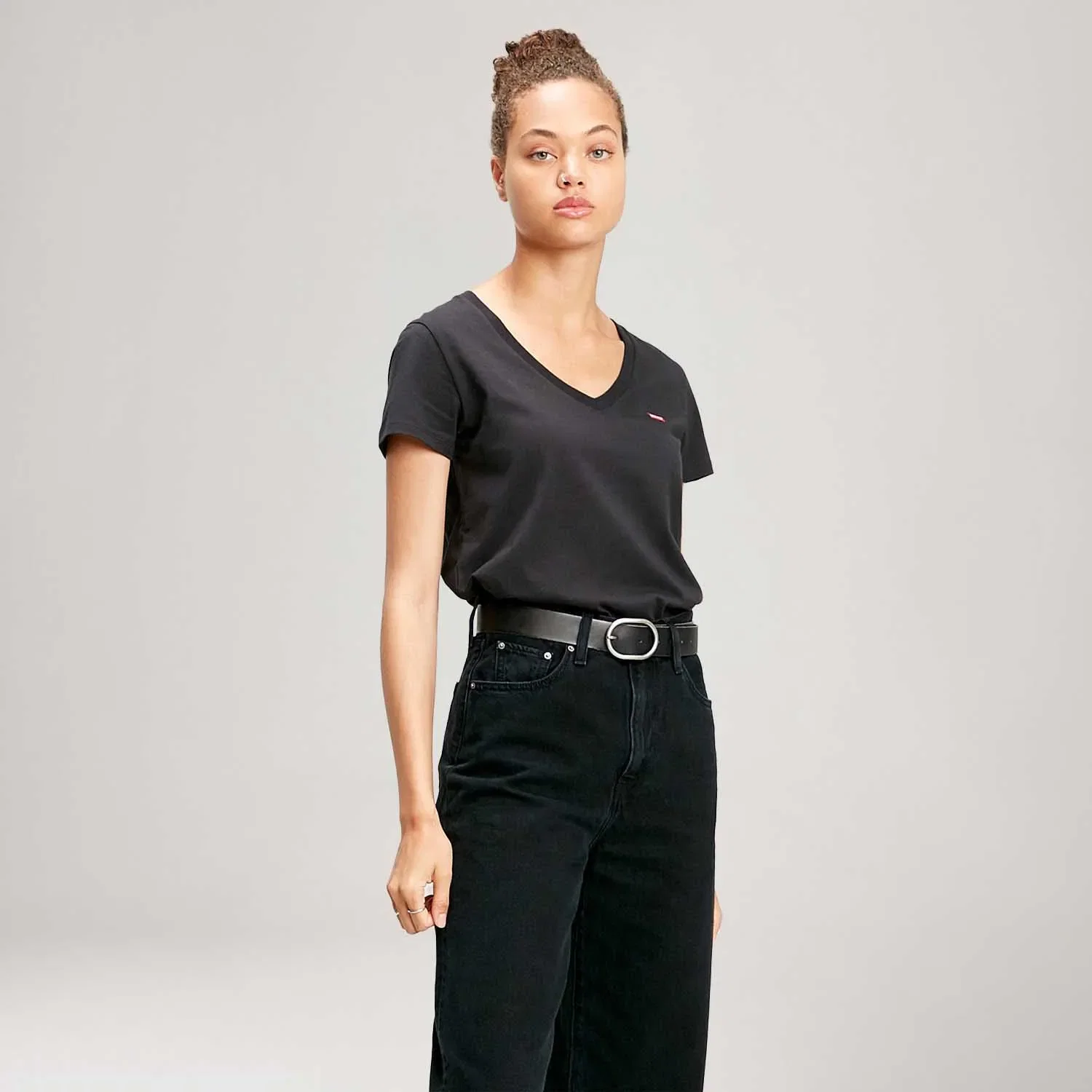 Camiseta Levi's® PERFECT V NECK — imagem 1