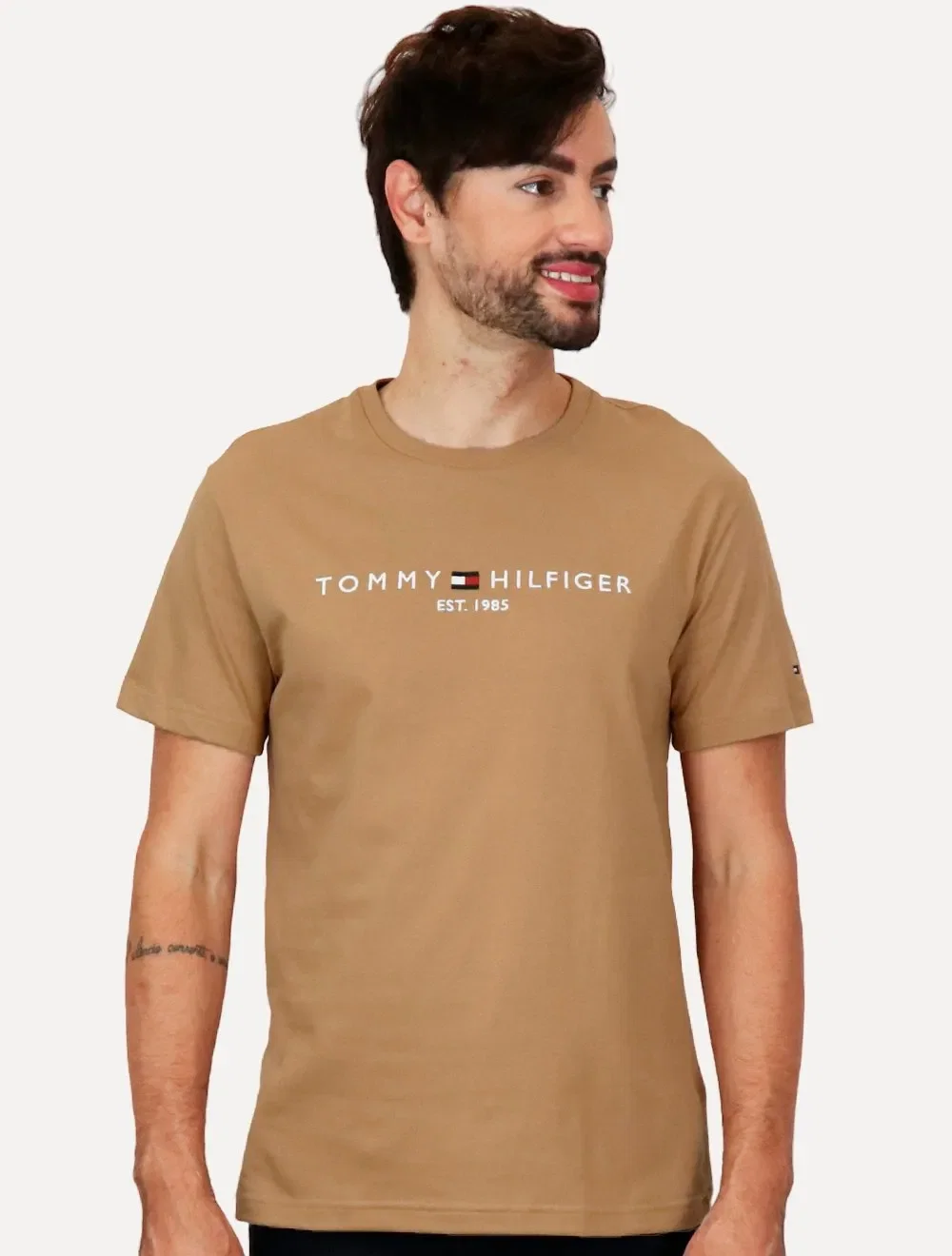 Camiseta Tommy Hilfiger Masculina Light Core Logo Tee Cáqui Escuro — imagem 1