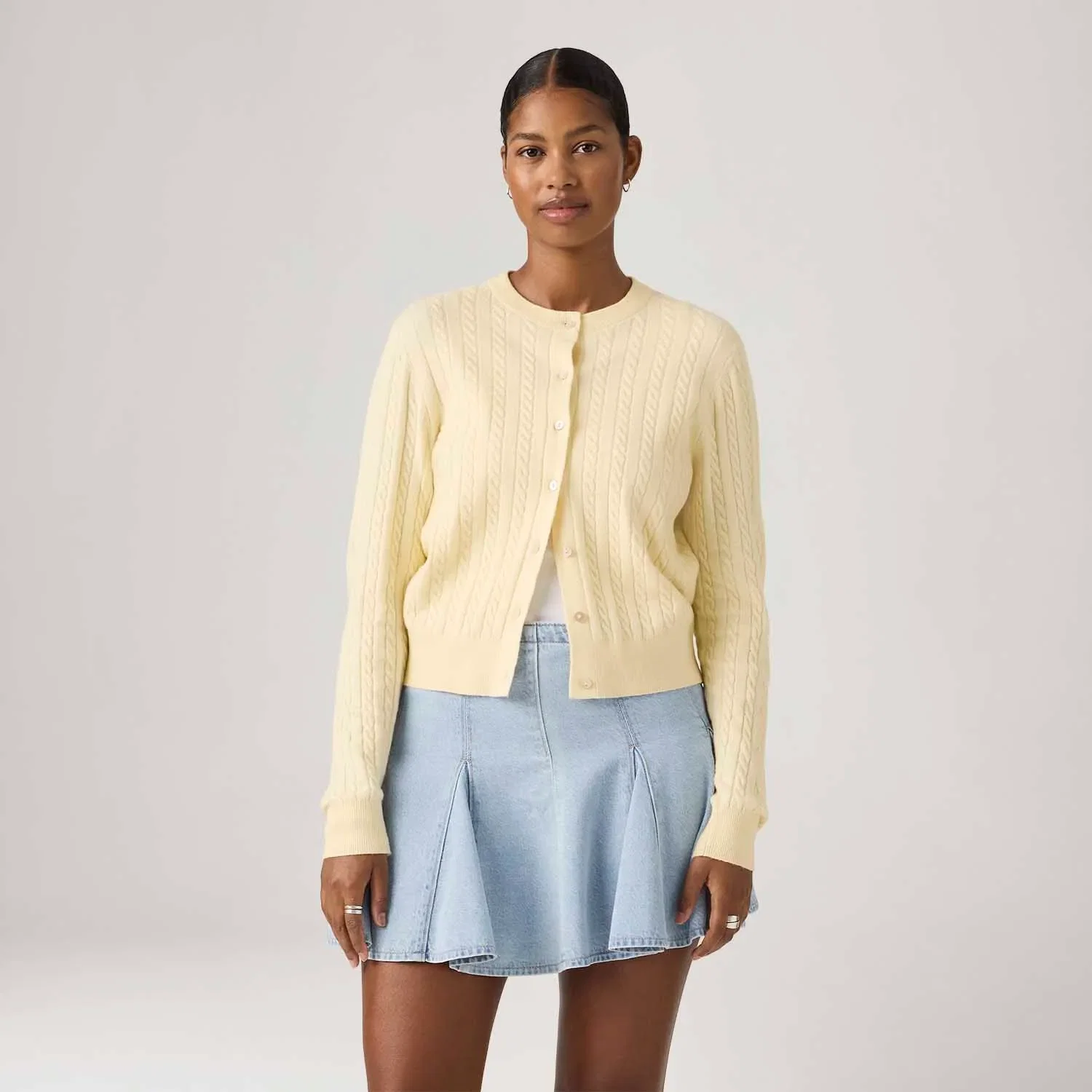 Cardigã Levi's® Super Soft Crewneck Amarelo — imagem 1