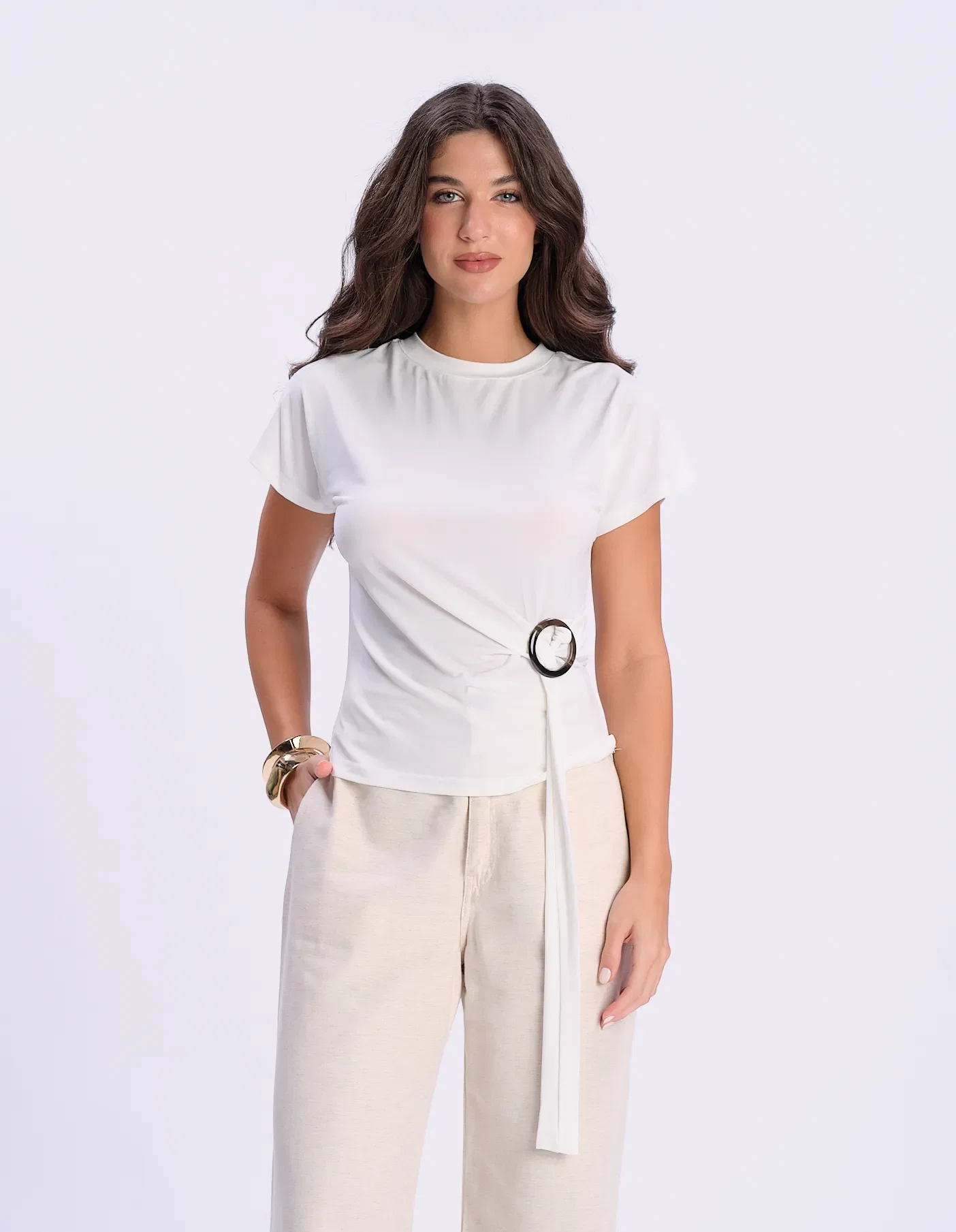 Blusa Manga Curta Detalhe Faixa e Fivela - Branco — imagem 1