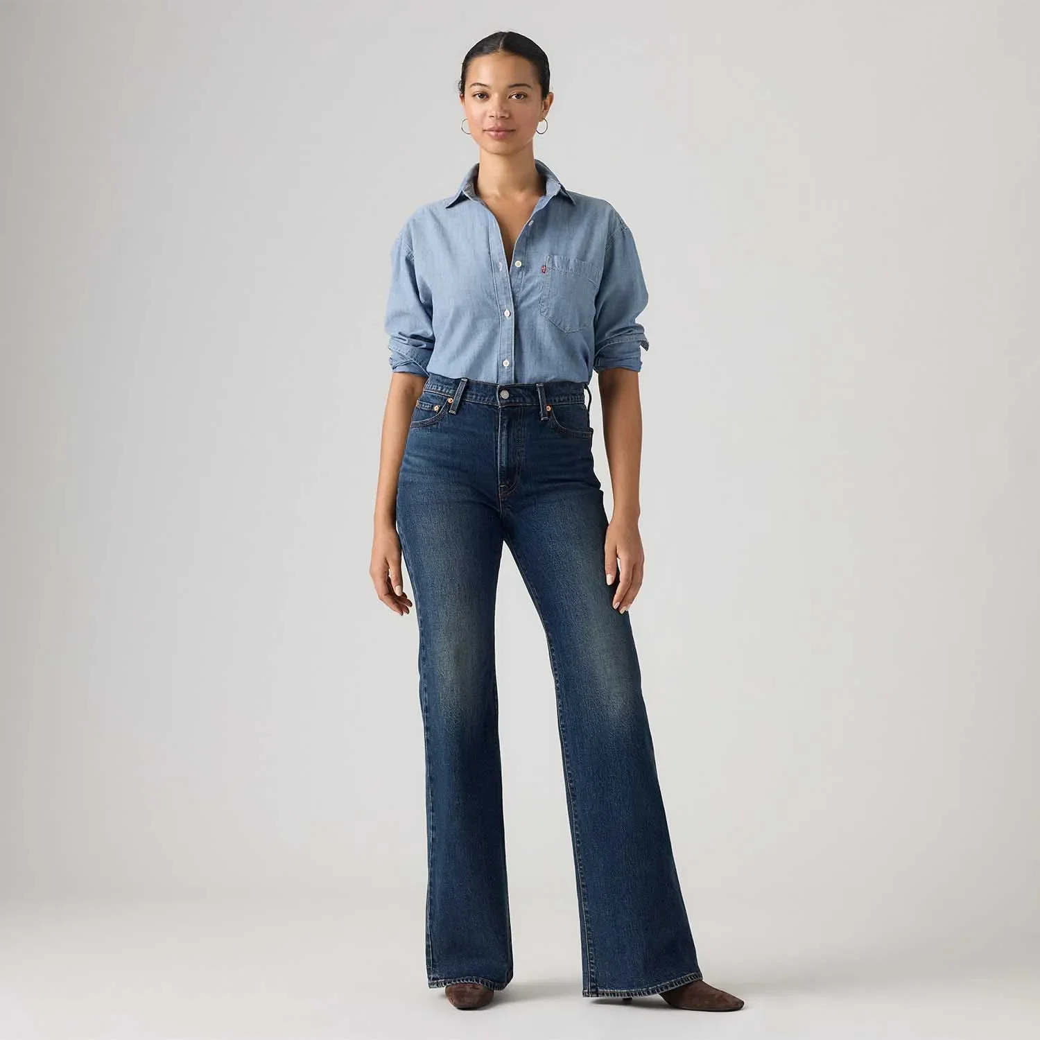 Calça Jeans Levi's® Ribcage Flare Lavagem Escura — imagem 1