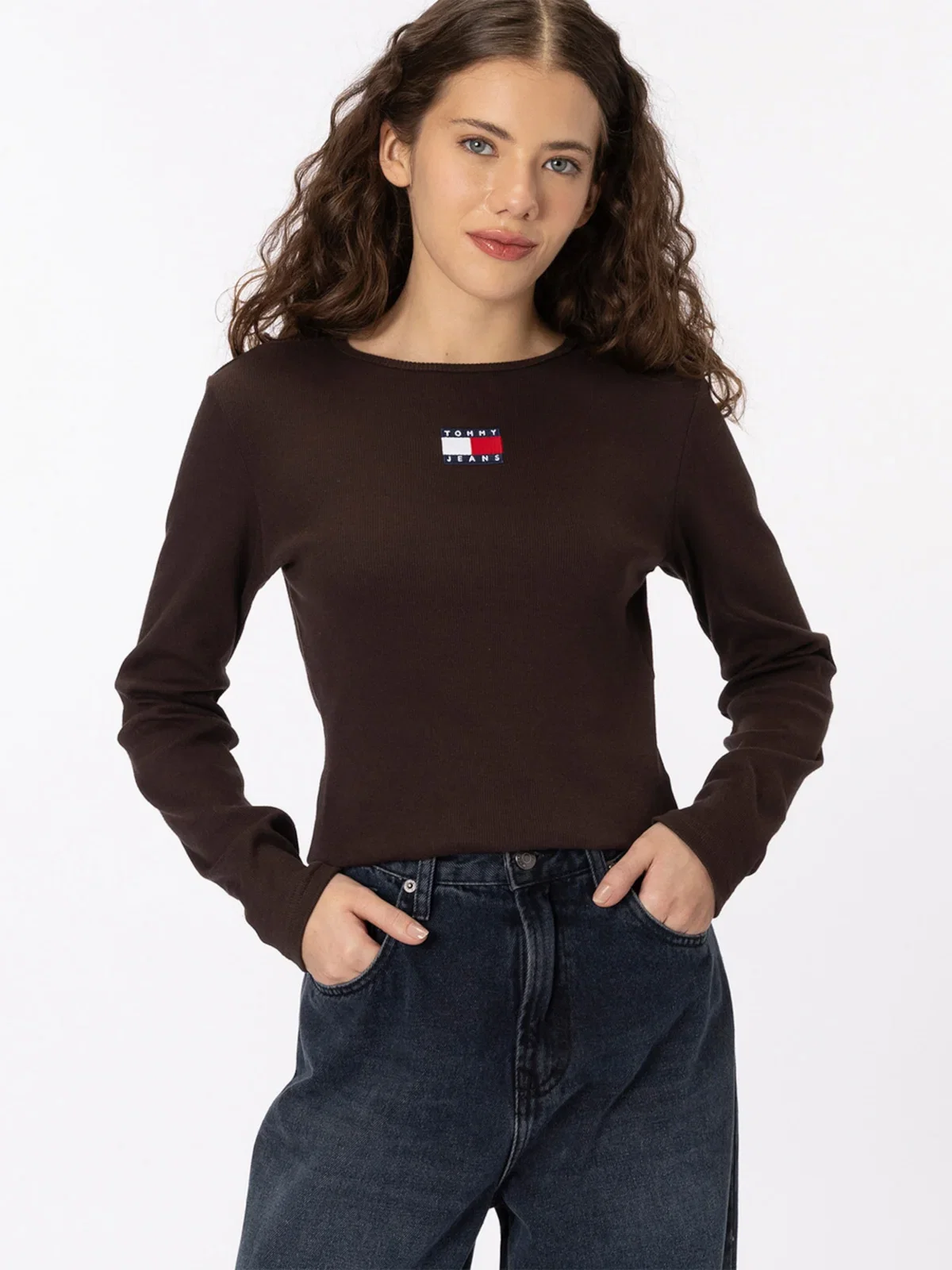 Camiseta Tommy Badge Slim de Manga Longa — imagem 1