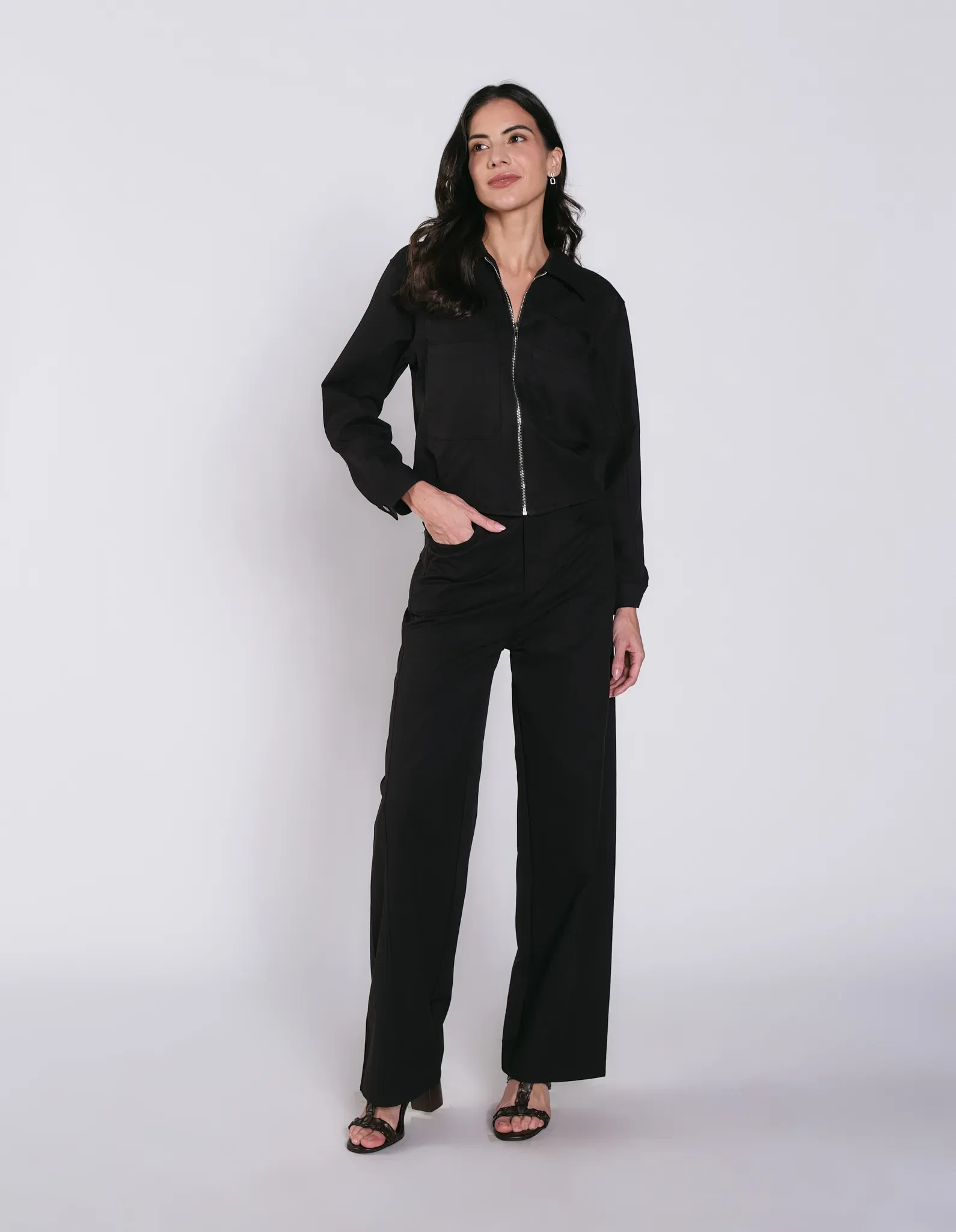 Calça Reta Com Bolsos - Preto