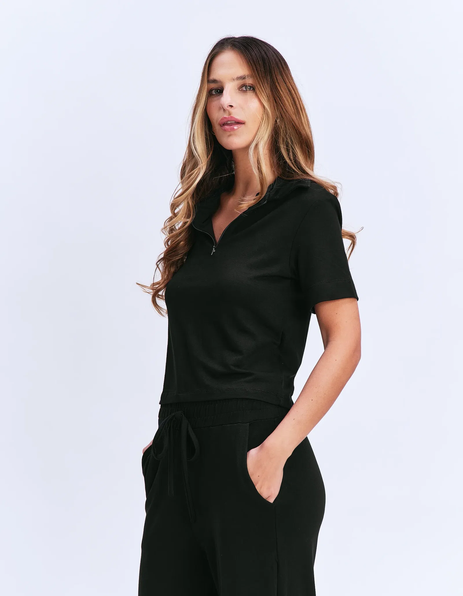 Blusa Manga Curta Com Zíper - Preto — imagem 1