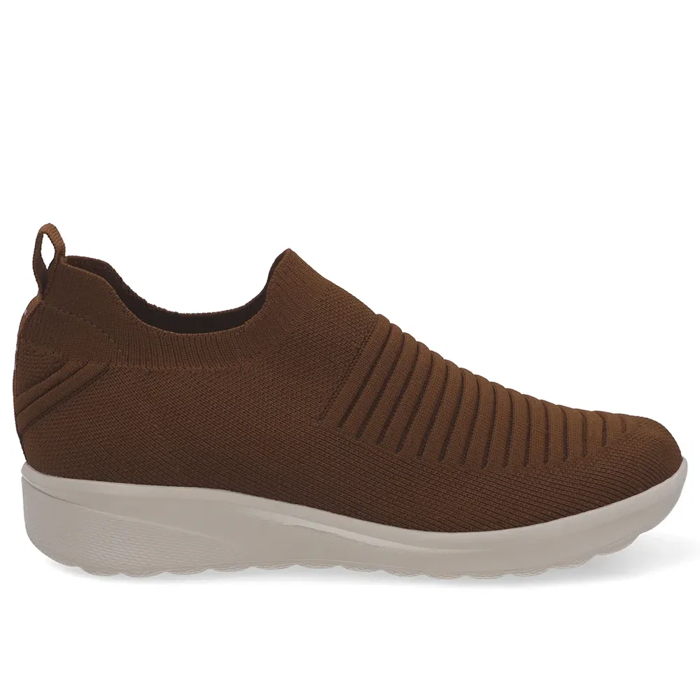 Tênis Slip On Em Tricot Marrom — imagem 1