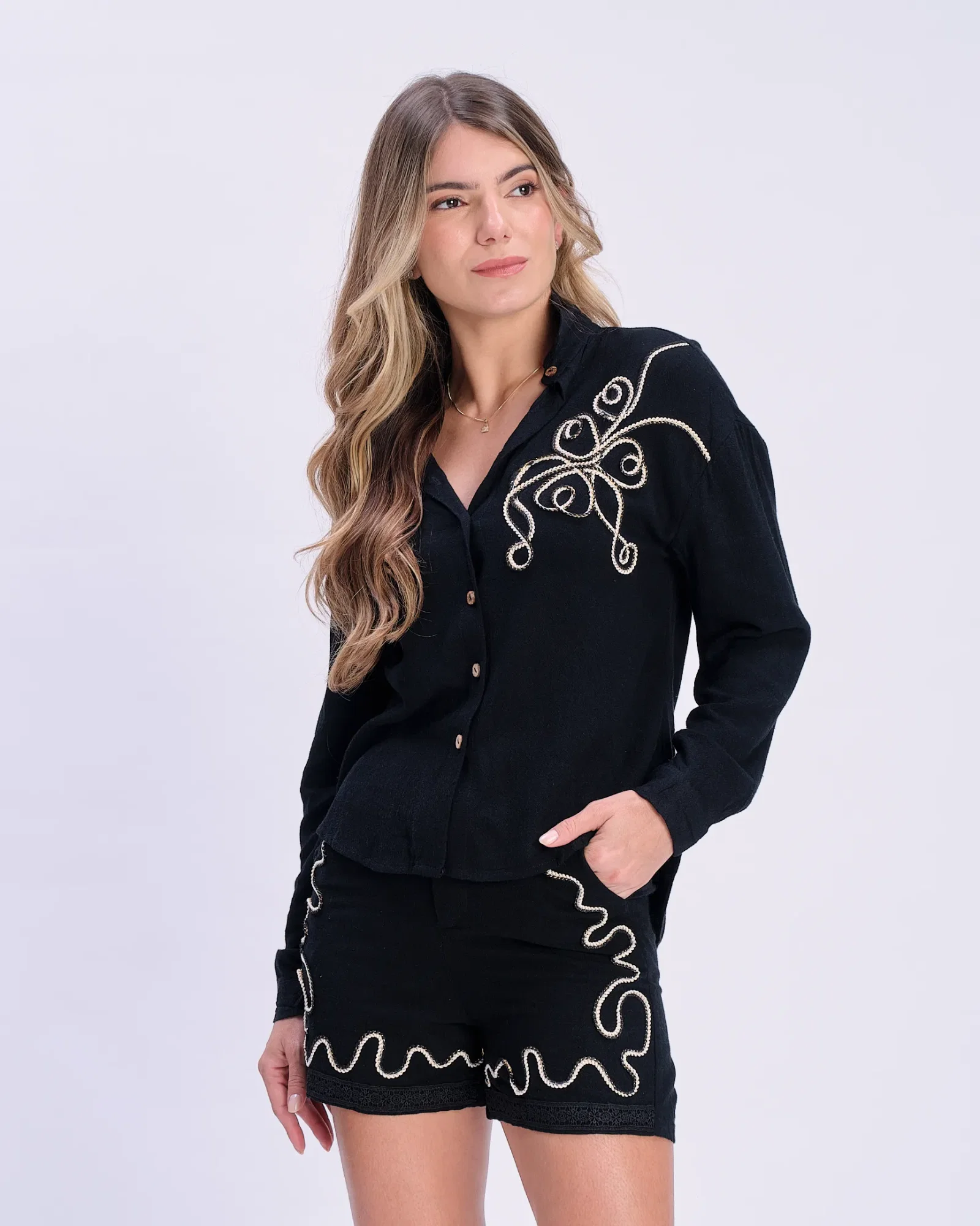 Camisa Linho Bordado Cordonê - Preto