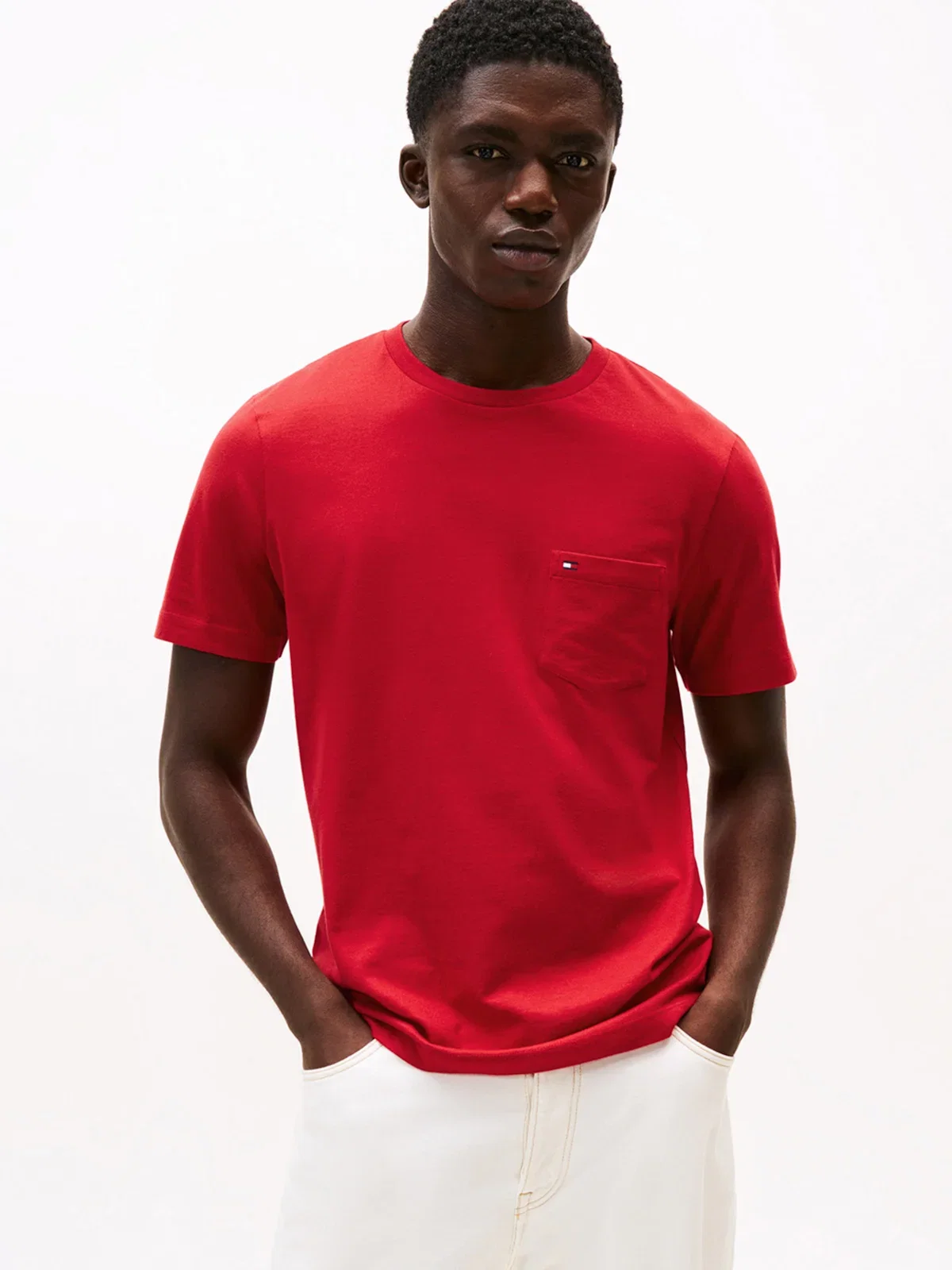 Camiseta Clássica com Bolso