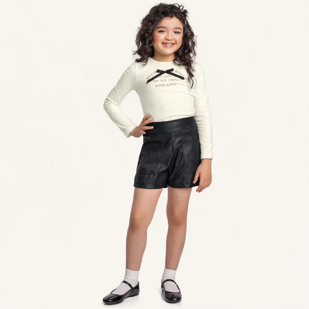 Conjunto blusa manga longa em cotton com laço e short em tecido PU — imagem 1