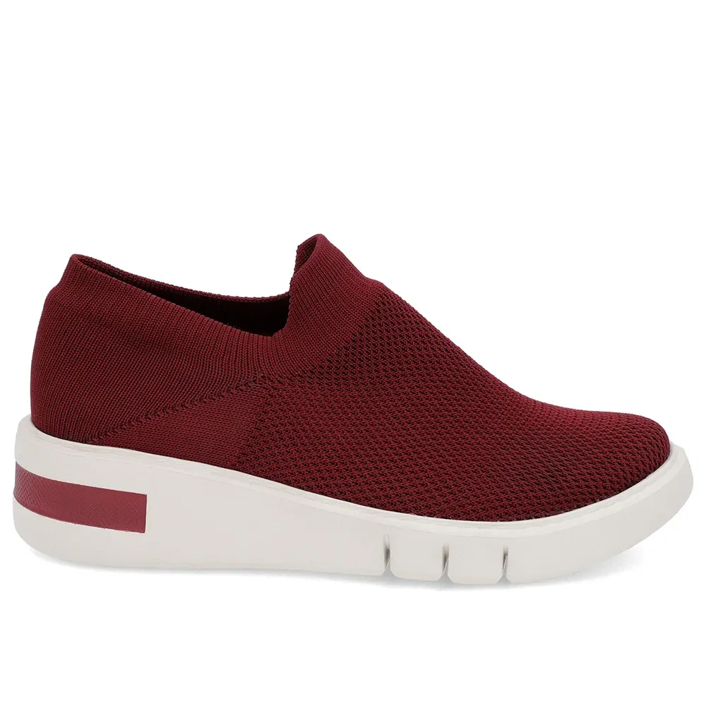 Tênis Vermelho Tricot Detalhe Sola