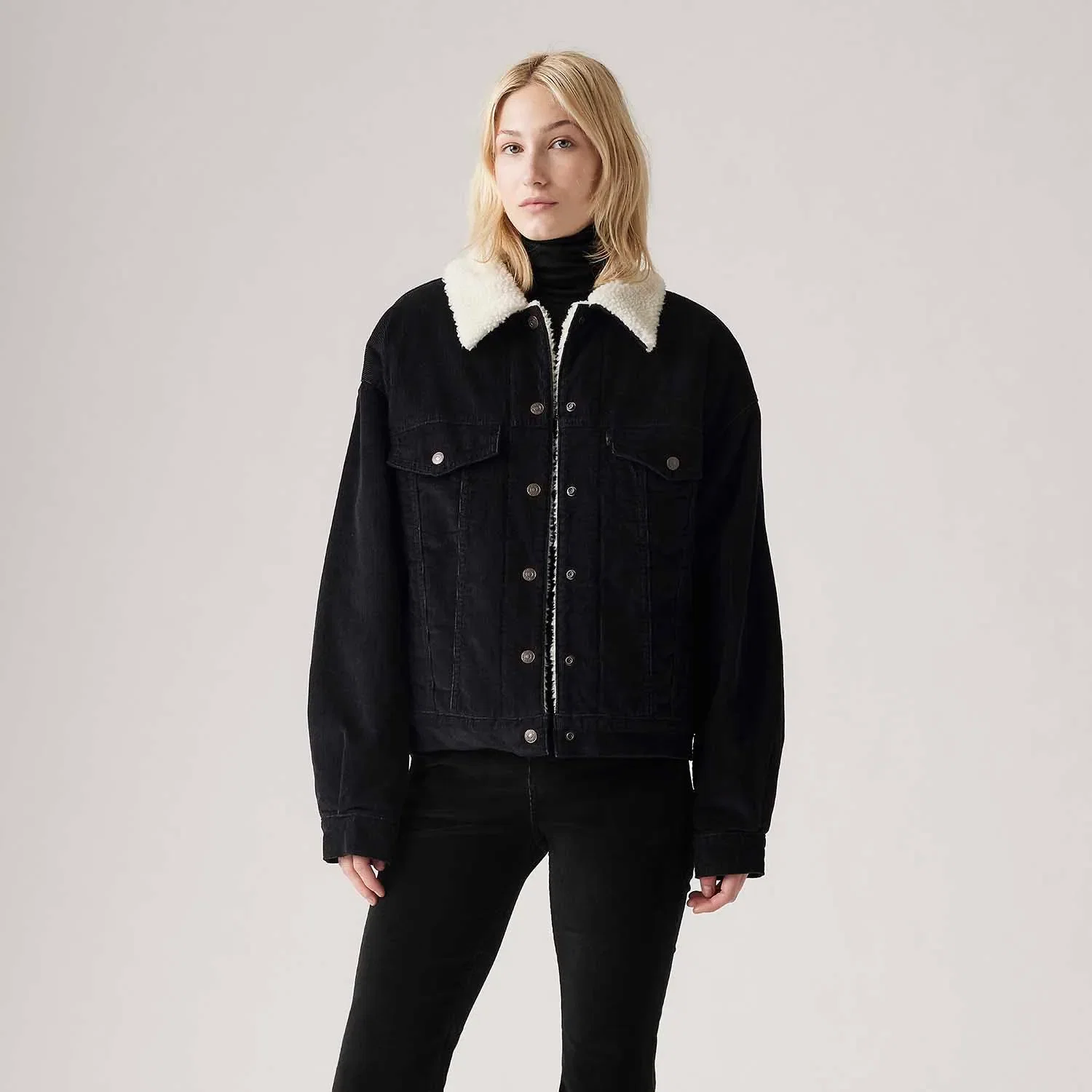 Jaqueta Jeans Levi's® 90's Sherpa Trucker Preta — imagem 1
