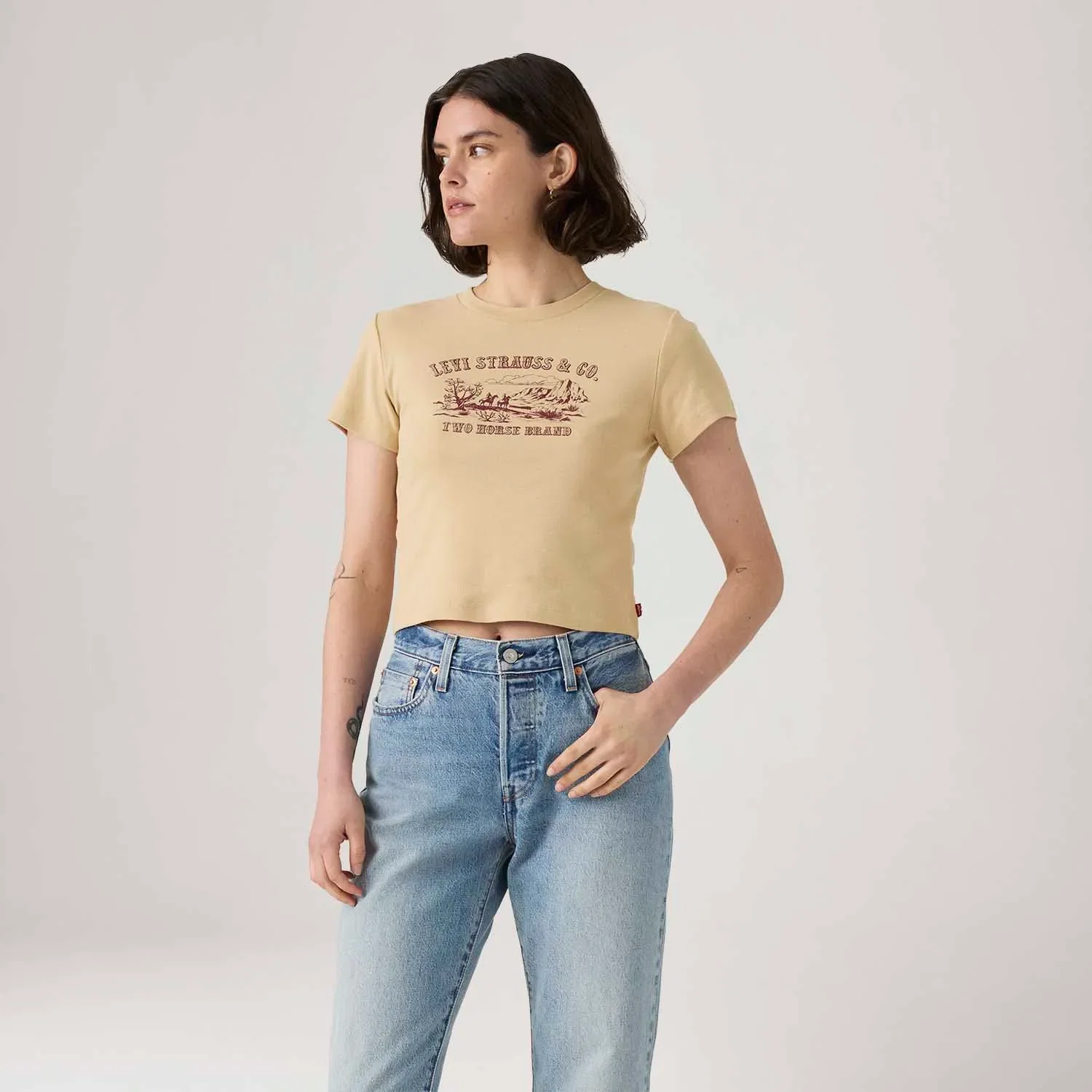 Camiseta Levi's® Essential Sporty Tee Bege — imagem 1