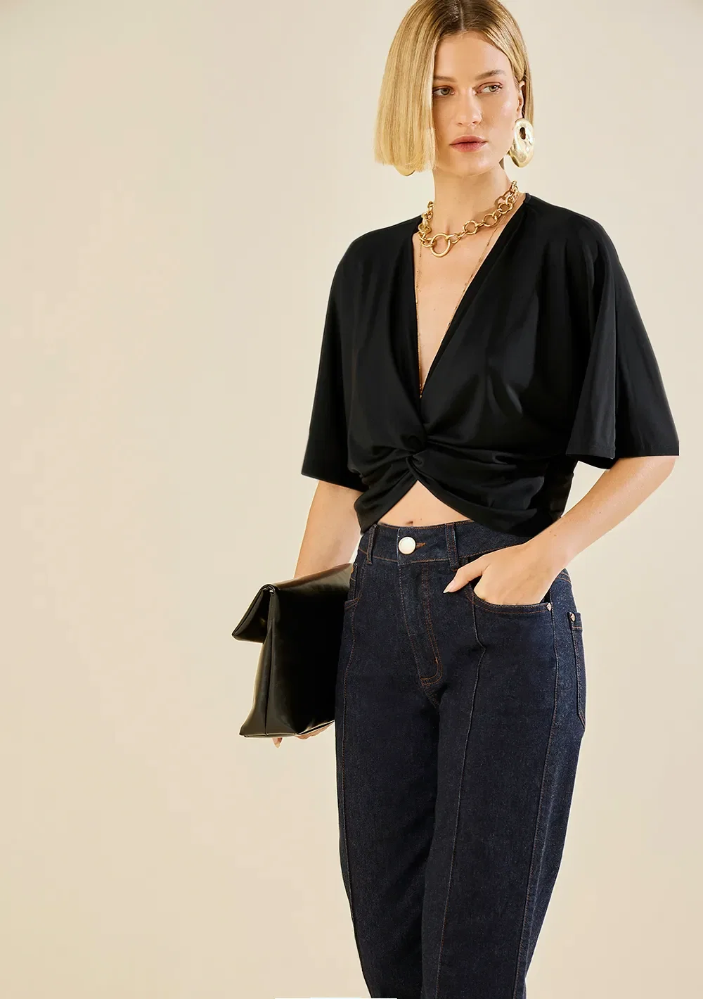 Blusa Morena Rosa Ajustada Decote V Manga Curta Padrão Preto