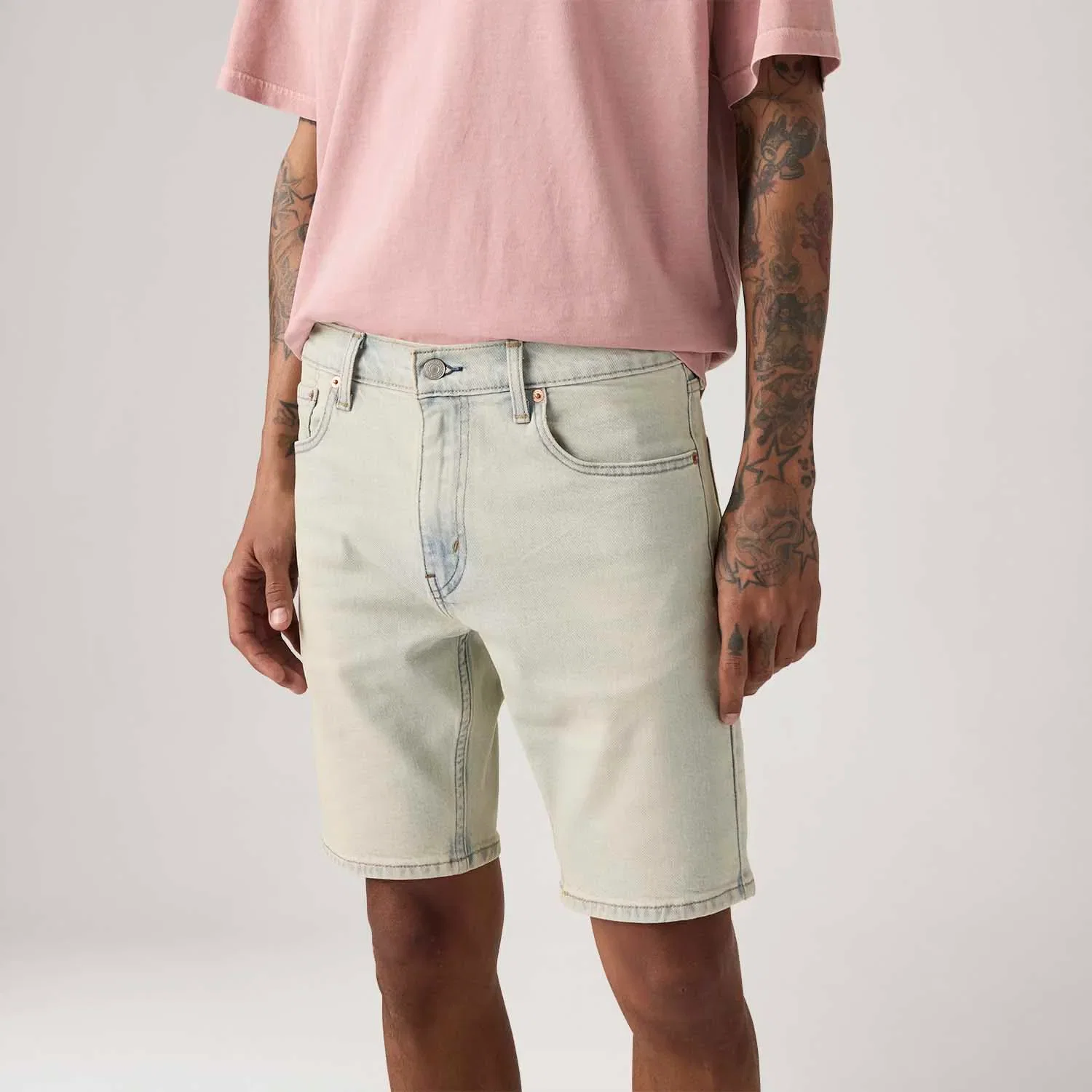 Bermuda Jeans Levi's® 412® Slim Lavagem Clara — imagem 1