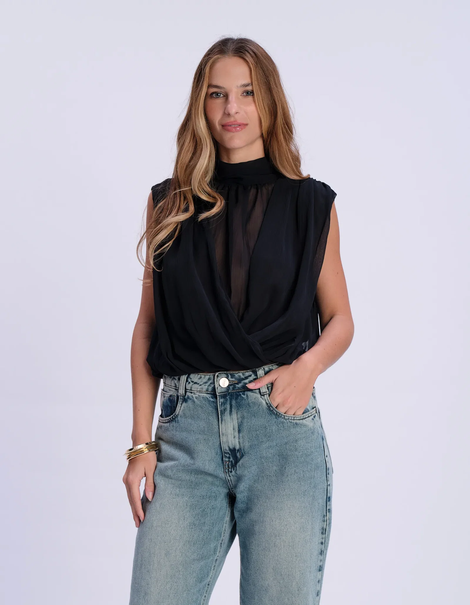 Blusa Transpassada Gola Alta - Preto