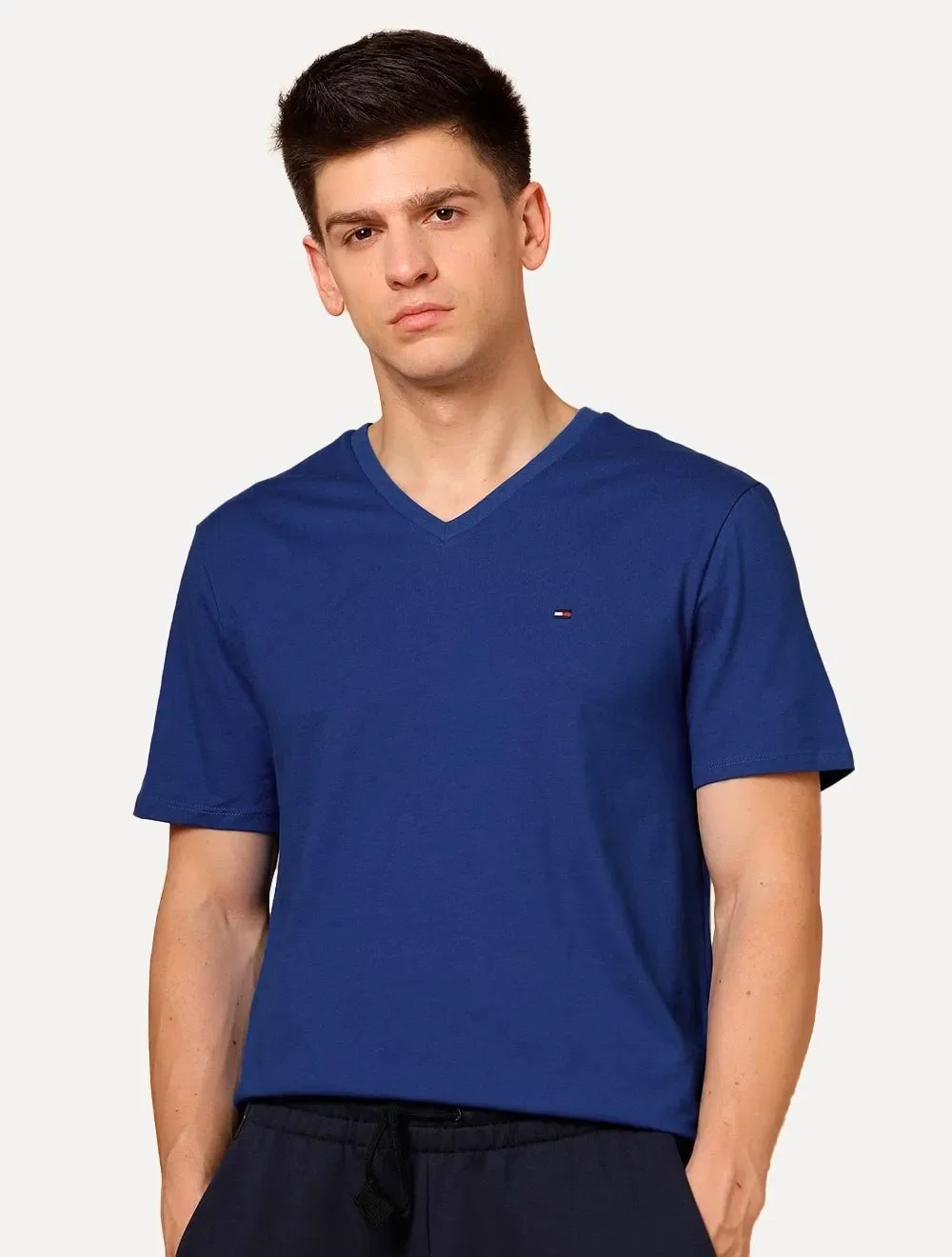 Camiseta Tommy Hilfiger Masculina Essential V-Neck Azul Royal — imagem 1