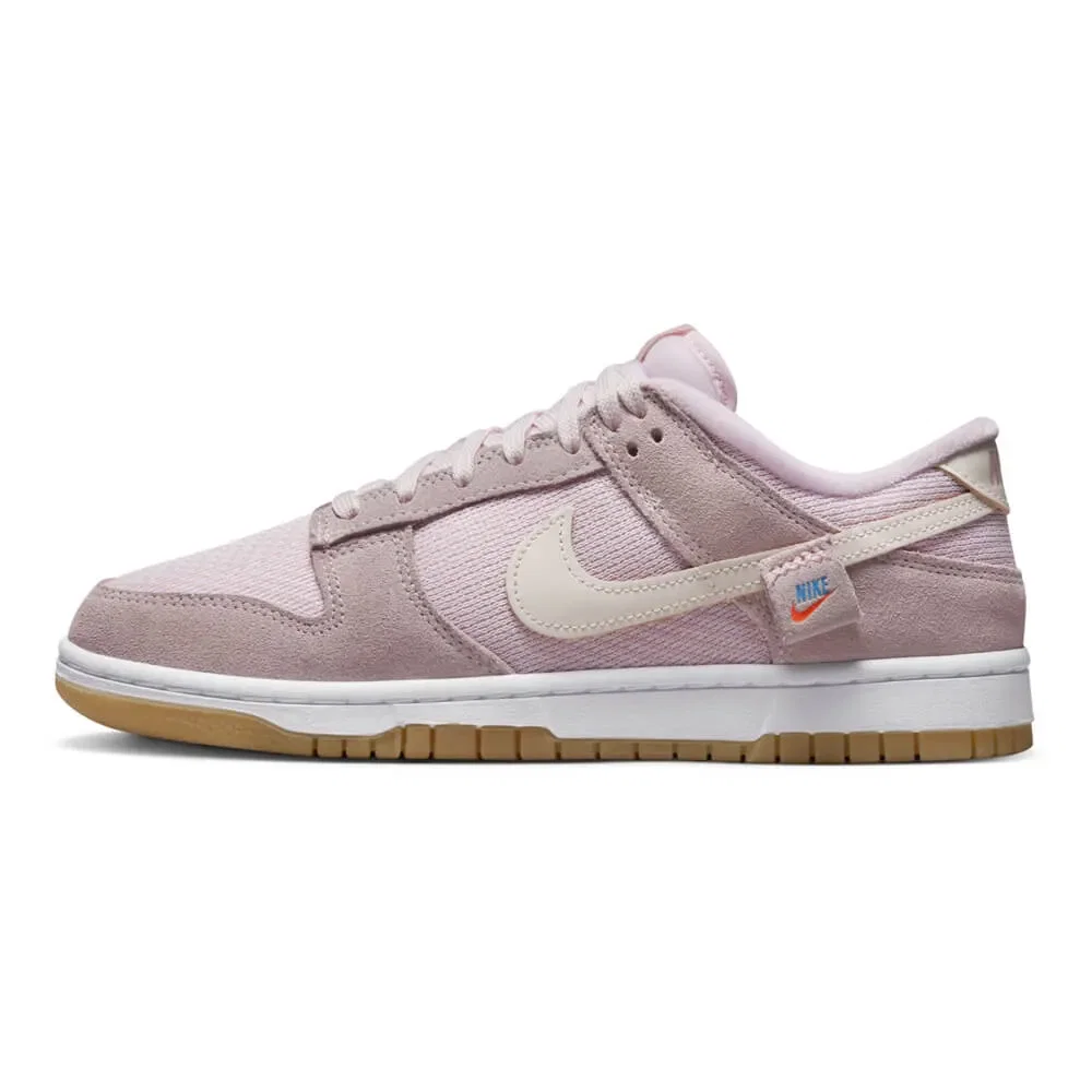 Tênis Nike Dunk Low SE Bear Feminino — imagem 1