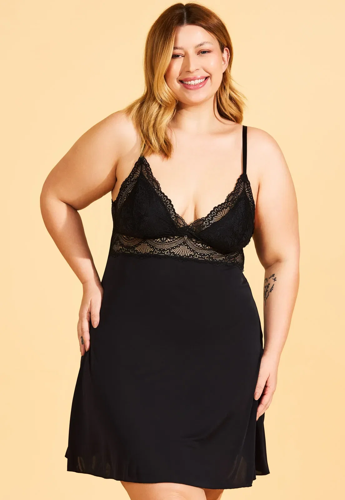 Camisola Plus Size Microfibra e Renda Recco