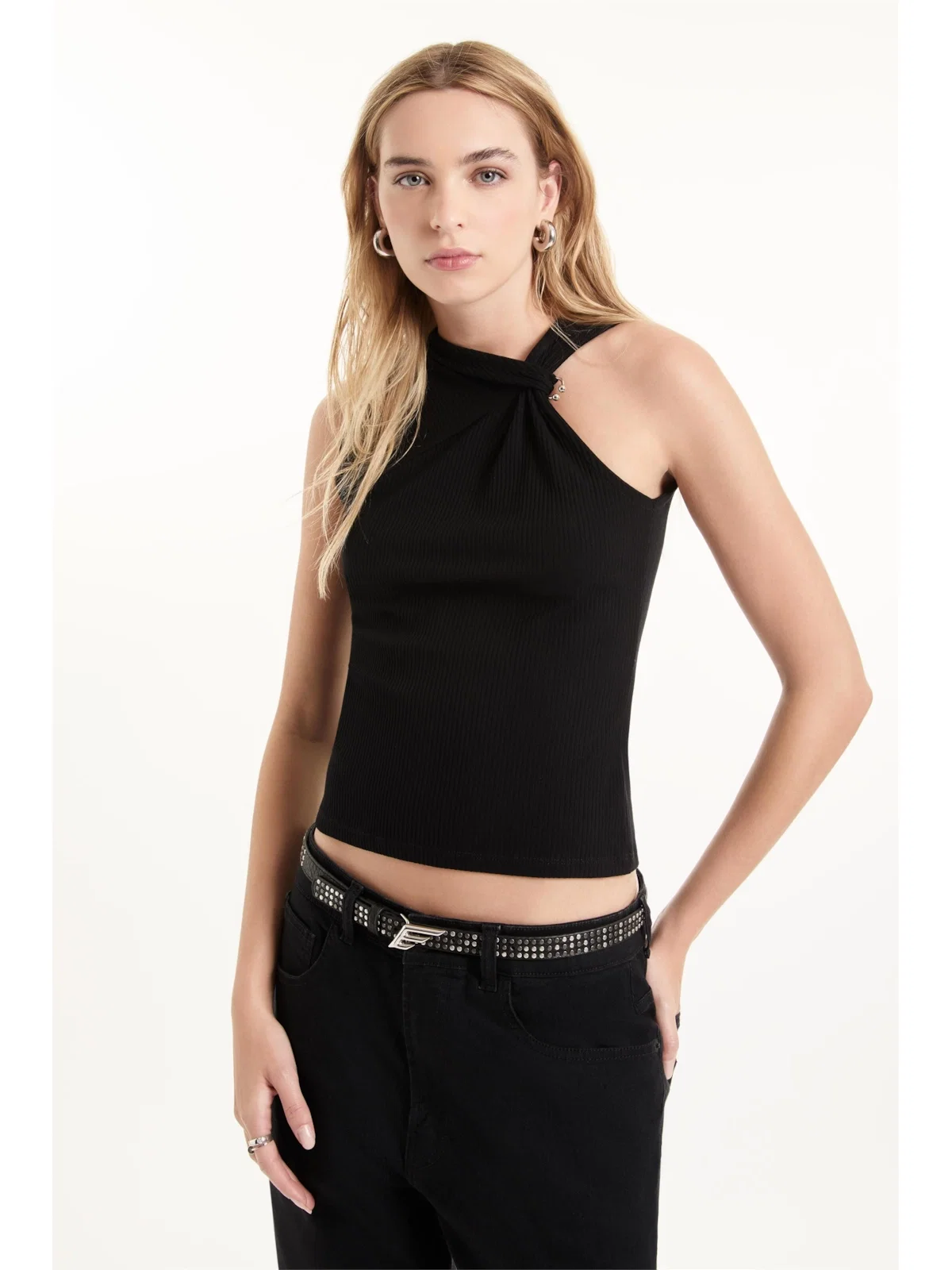 Cinto Fino Studs Ellus Preto — imagem 1