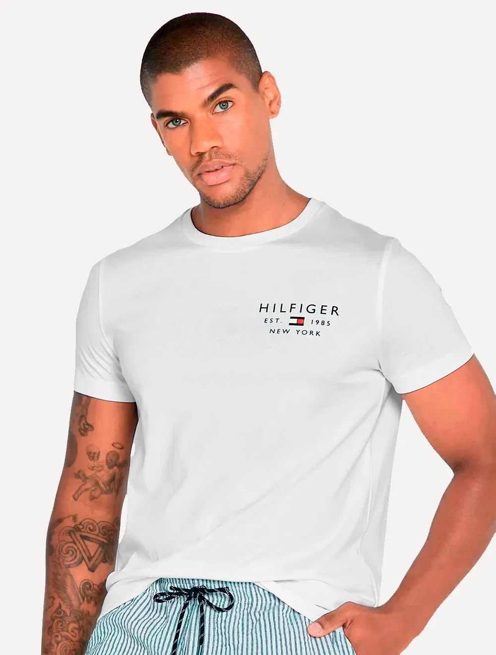 Camiseta Tommy Hilfiger Masculina Brand Love Small Logo Branca — imagem 1