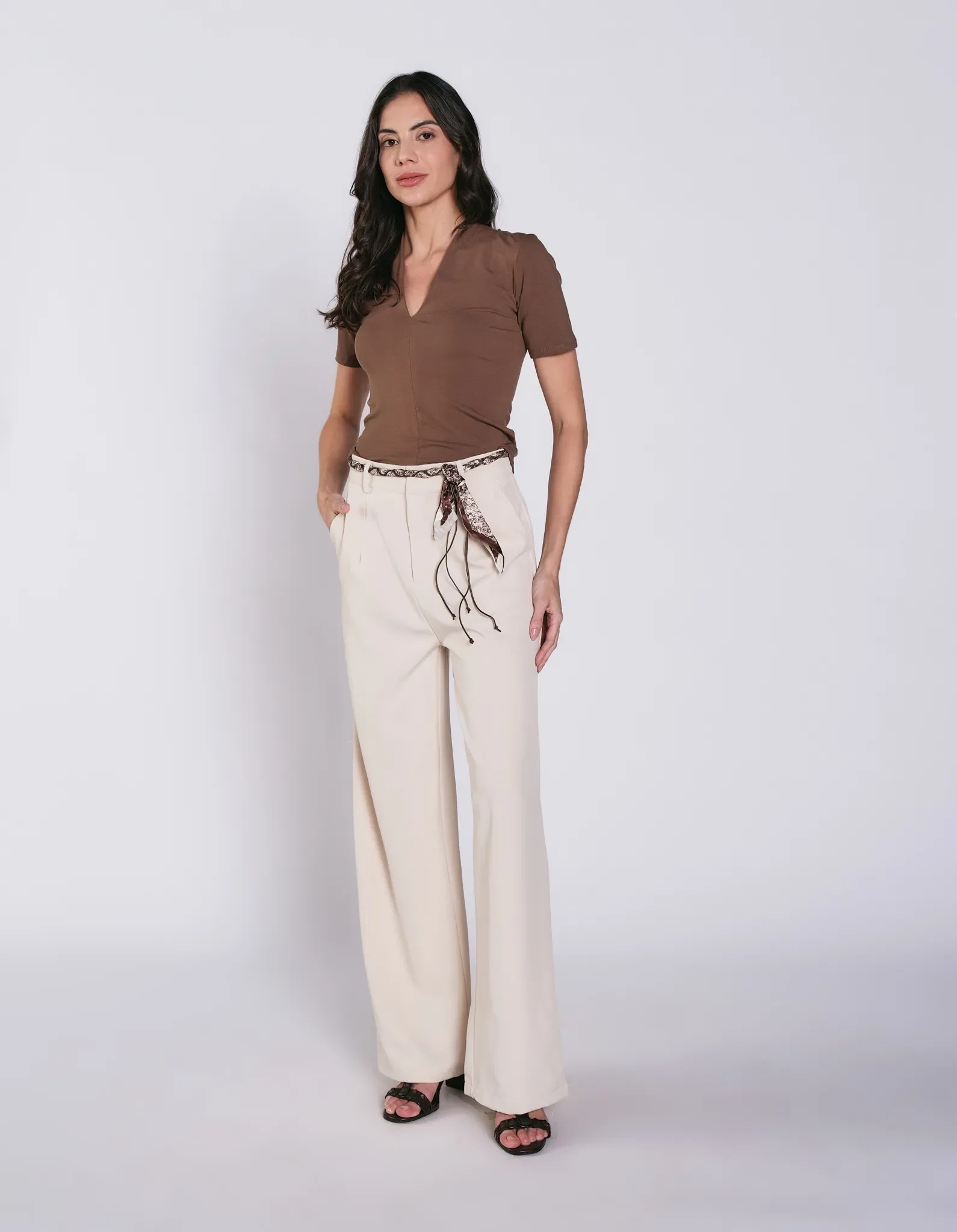 Calça Pantalona Detalhe Lenço - Areia — imagem 1