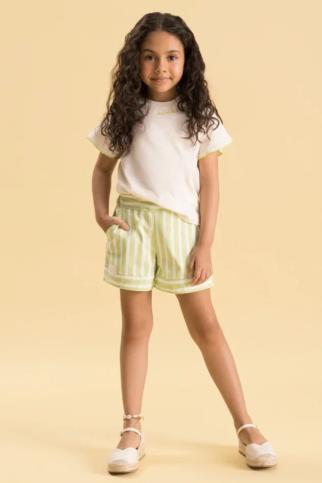 Conjunto Infantil Sustentável com Blusa em Algodão e Shorts Listrado Reciclado