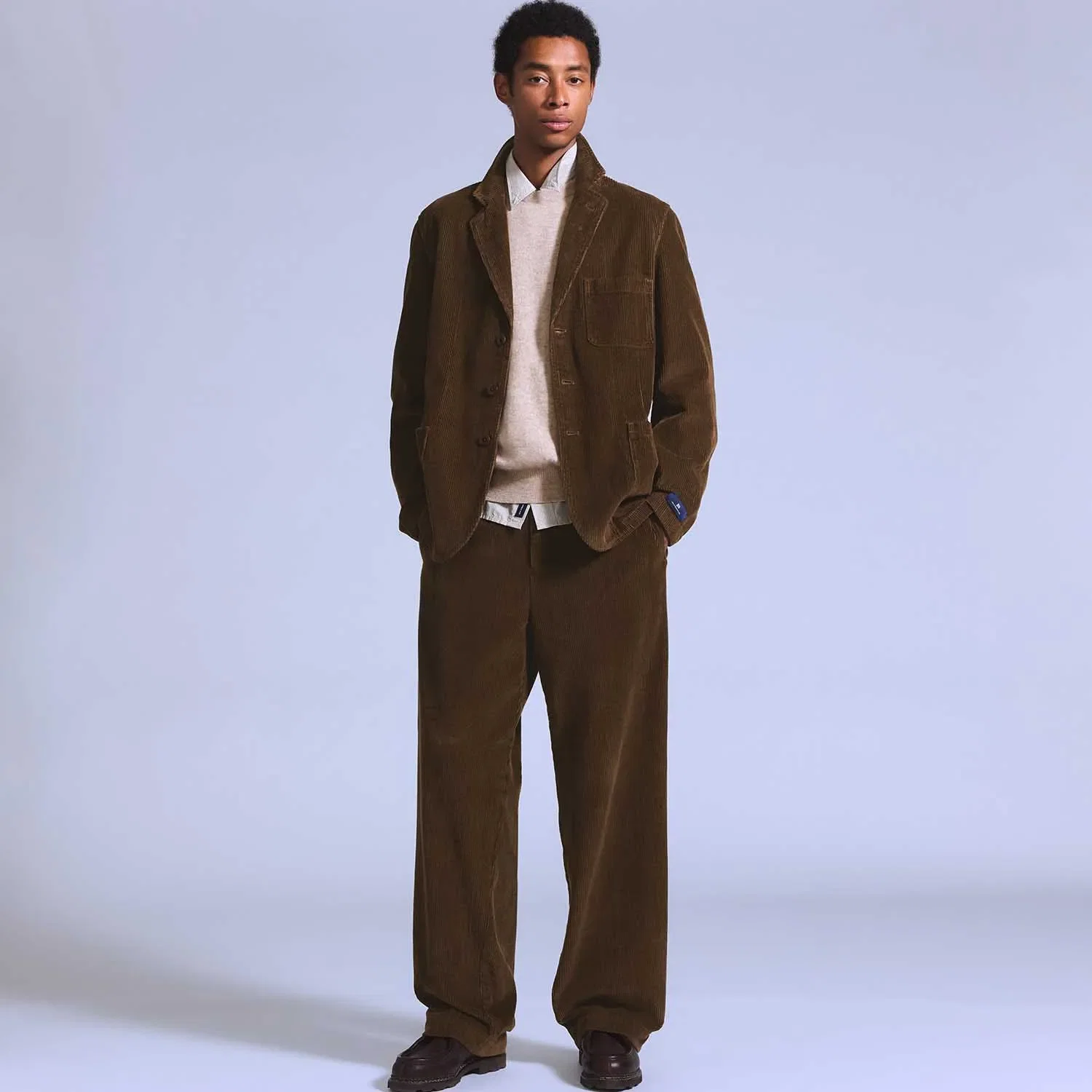 Calça Levi's® Blue Tab Chino Trouser Veludo Marrom