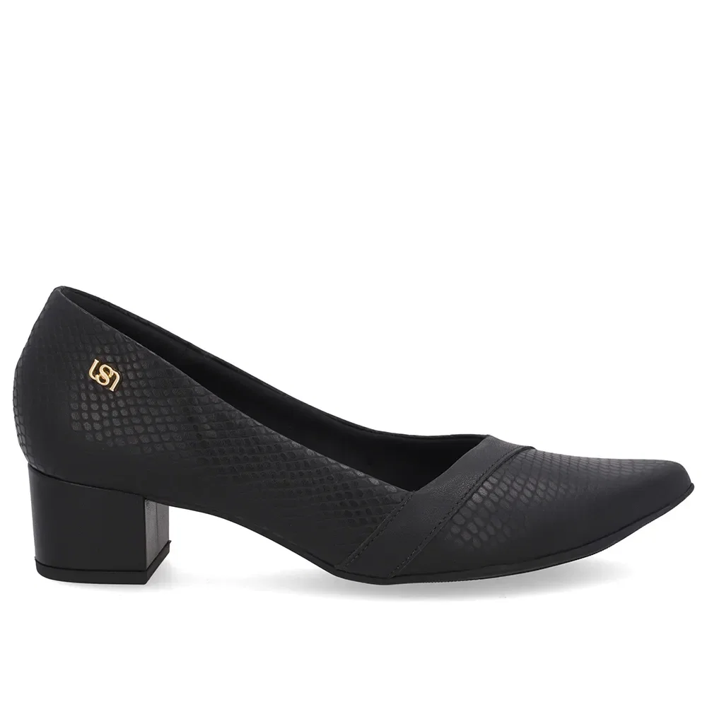 Scarpin Couro Preto Bico Fino — imagem 1