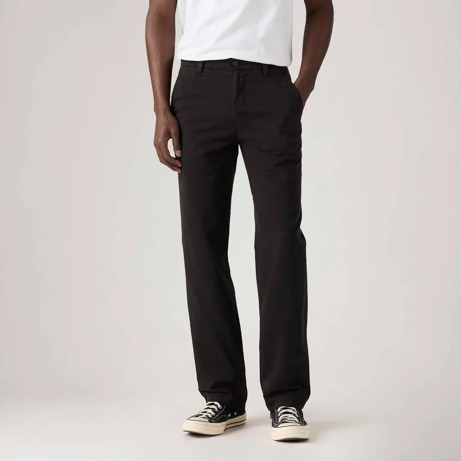 Calça Levi's® XX Chino Authentic Relaxed Preta — imagem 1