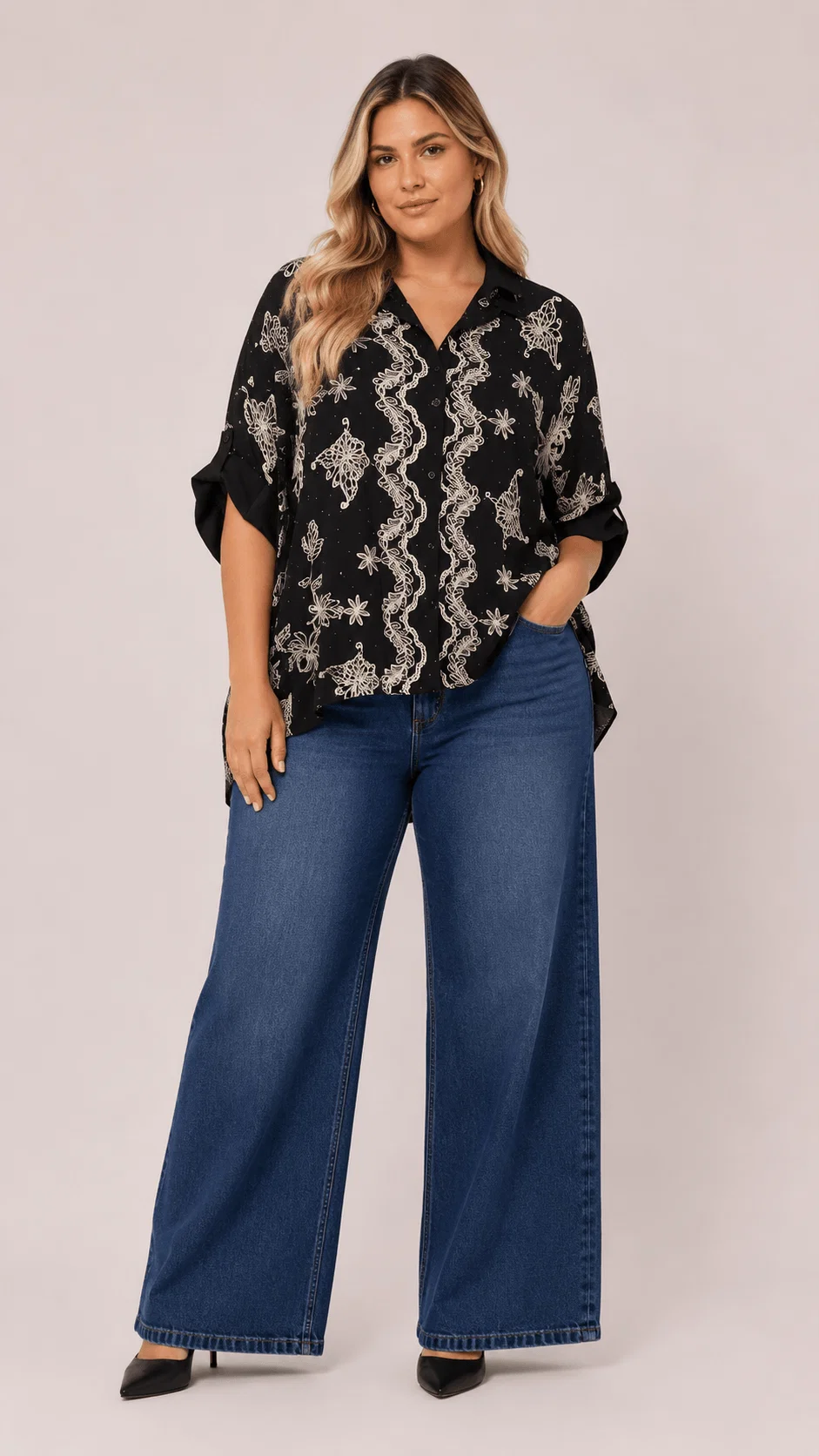 Camisa Bordada Borboleta Brilhos - Preto — imagem 1