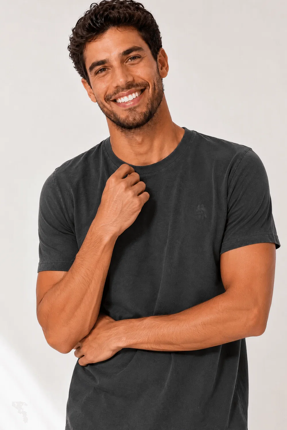 Camiseta Masculina Básica Lisa Casual Polo Wear Cinza Escuro
