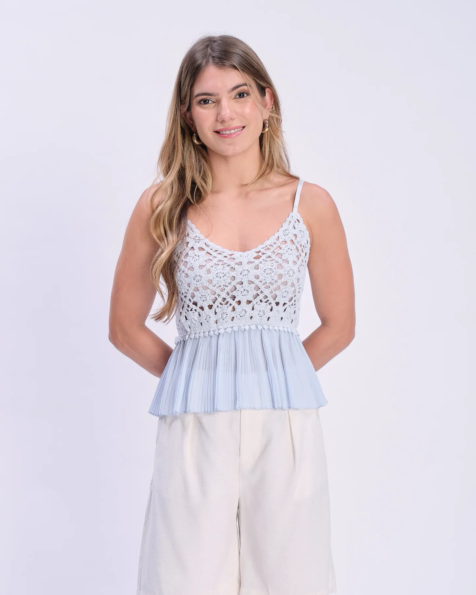 Blusa Alça Fina Crochê Com Plissado - Azul