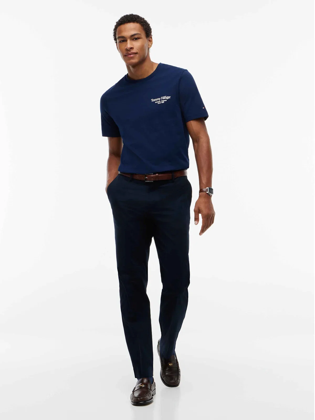 Camiseta Gola C com Logo nas Costas — imagem 1