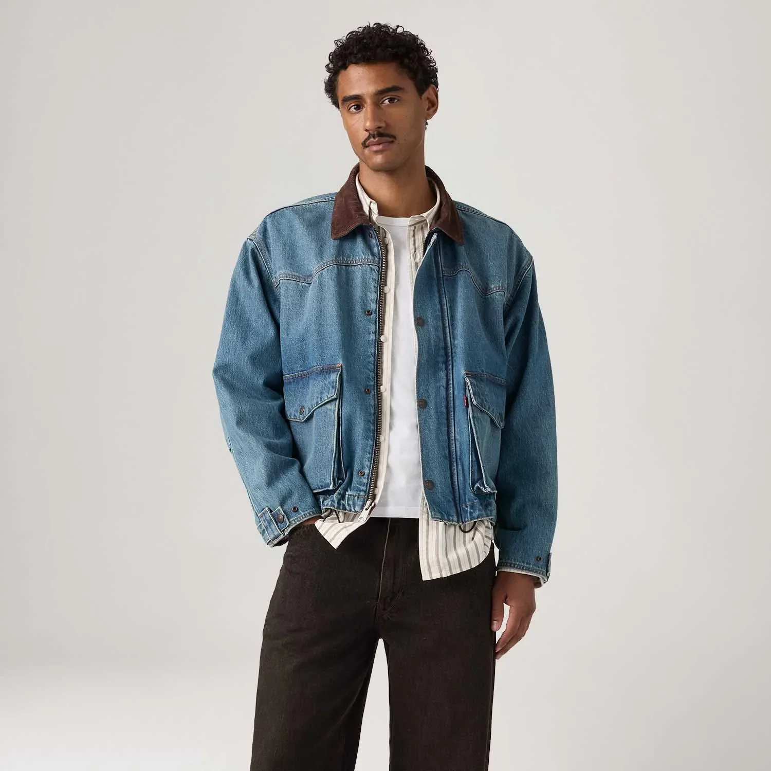 Jaqueta Jeans Levi's® Hilltop Lavagem Média — imagem 1
