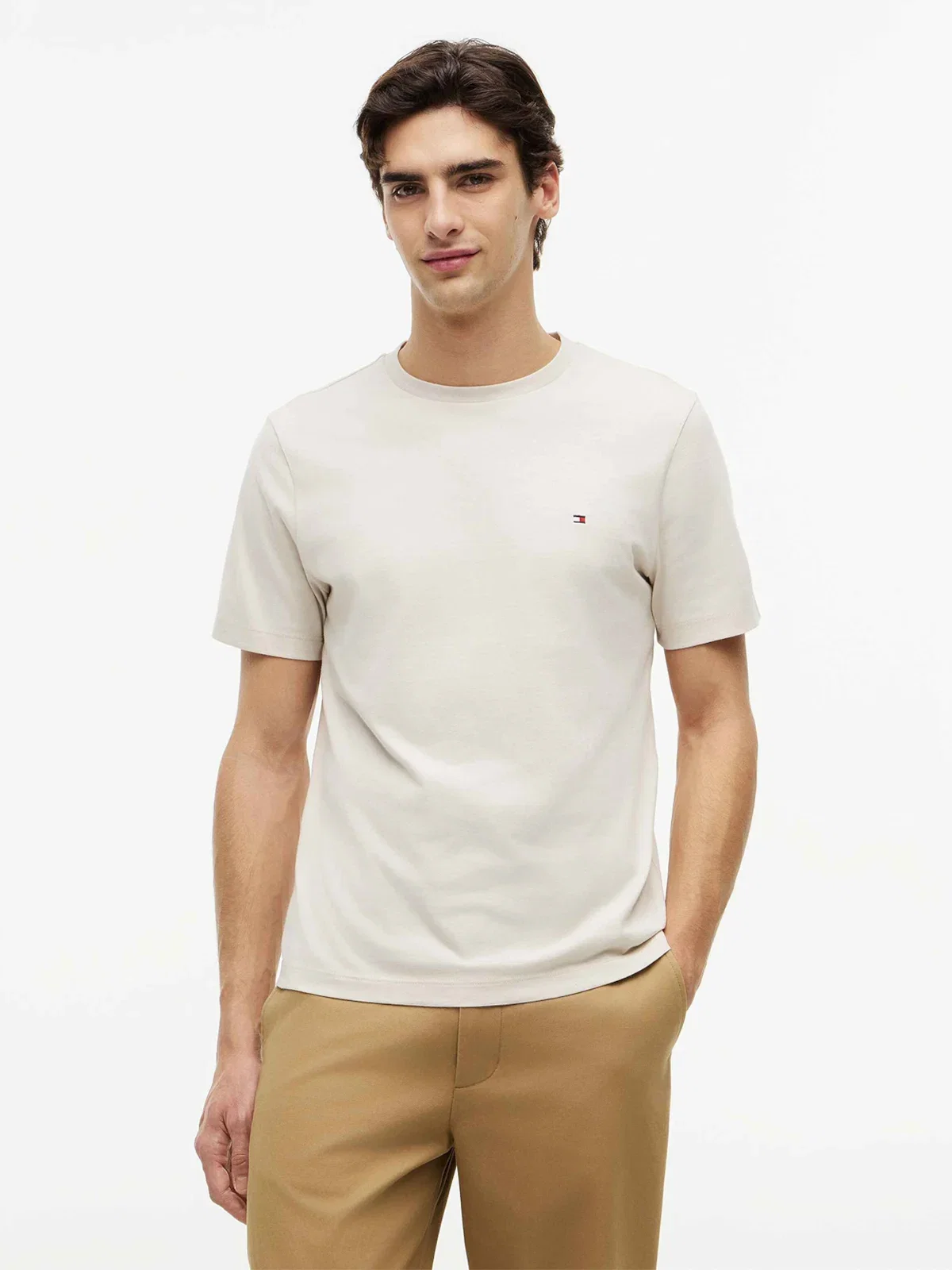 Camiseta de Gola C com Bordado de Bandeira — imagem 1