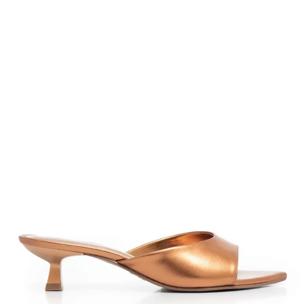 Tamanco Bronze Bico Folha — imagem 1