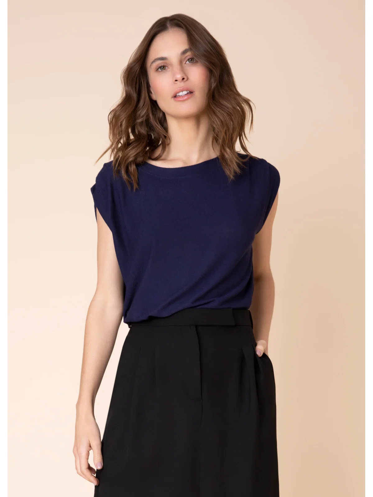 Blusa Pregas Ombro Marinho