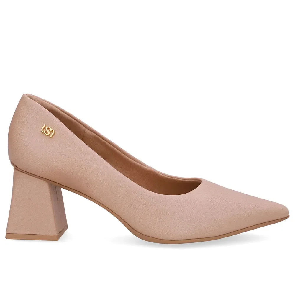 Scarpin Bege Bico Fino Couro — imagem 1