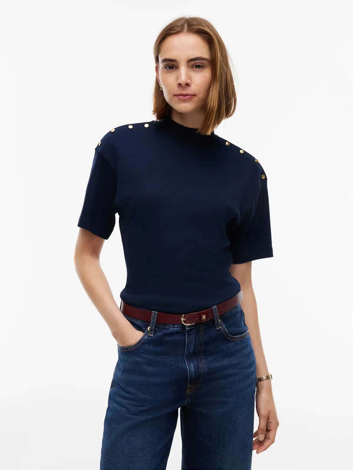 Camiseta Gola Alta com Botões Dourados — imagem 1