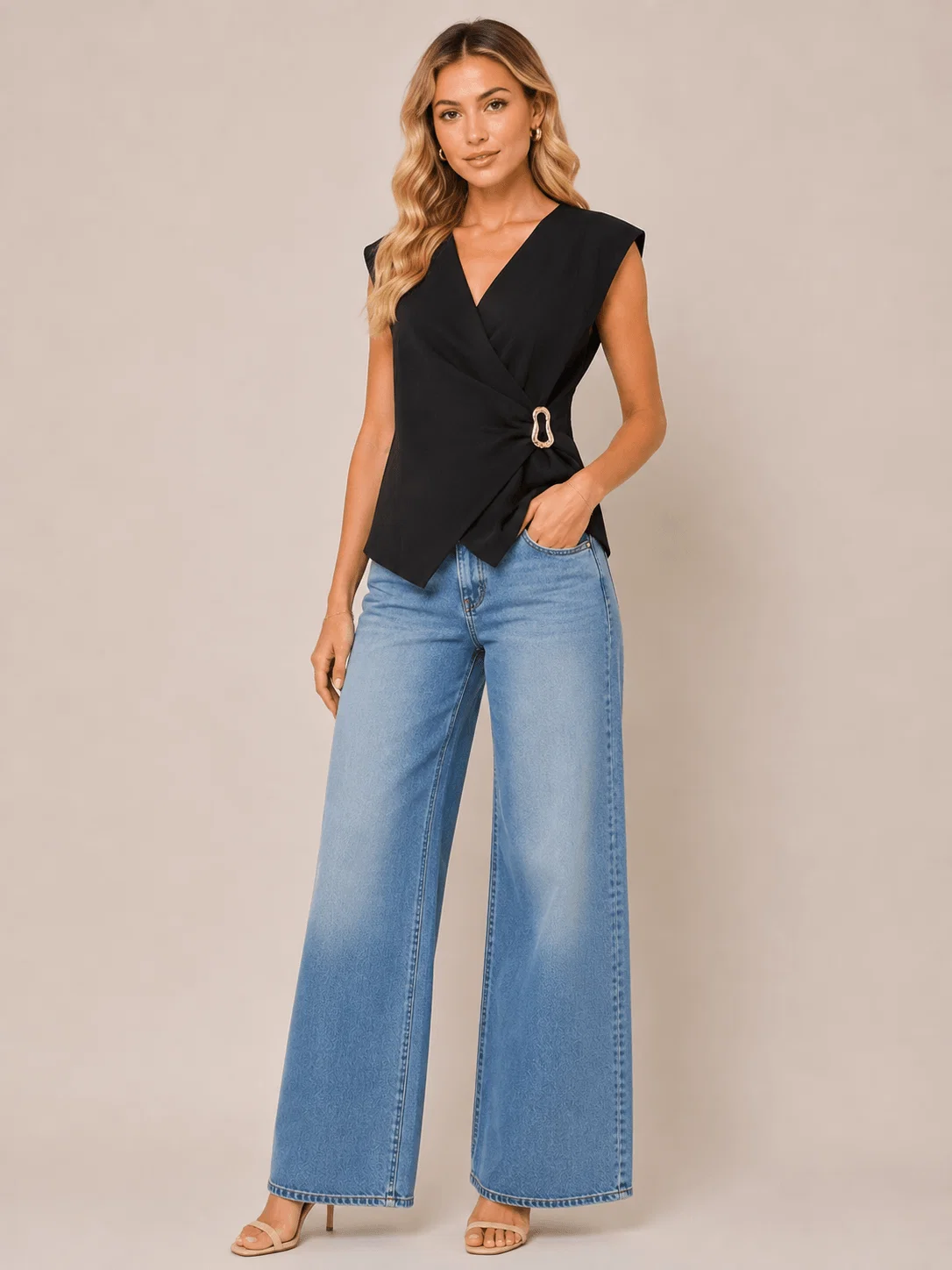 Blusa Tricot Transpassada Com Fivela - Preto