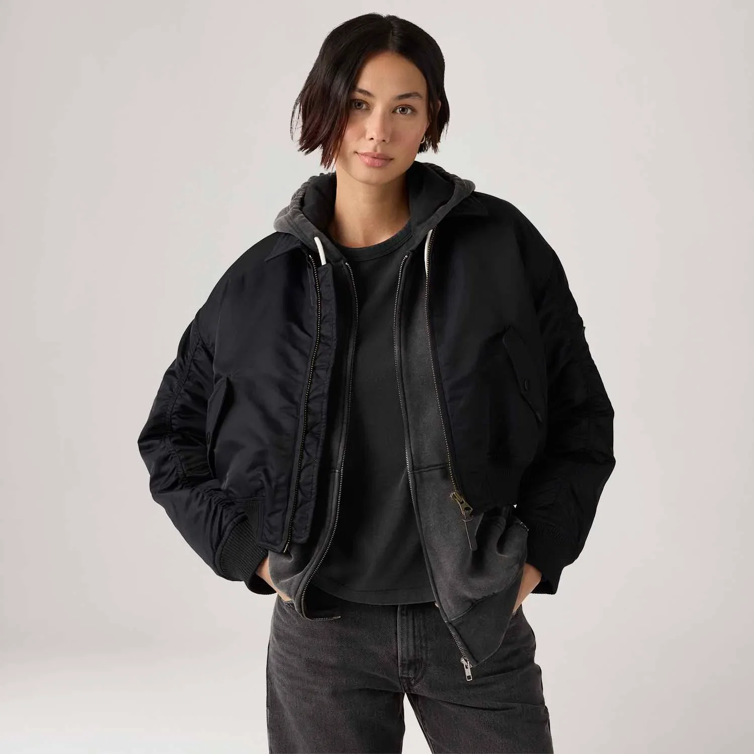Casaco Levi's® Bowie Crop Bomber Preto — imagem 1